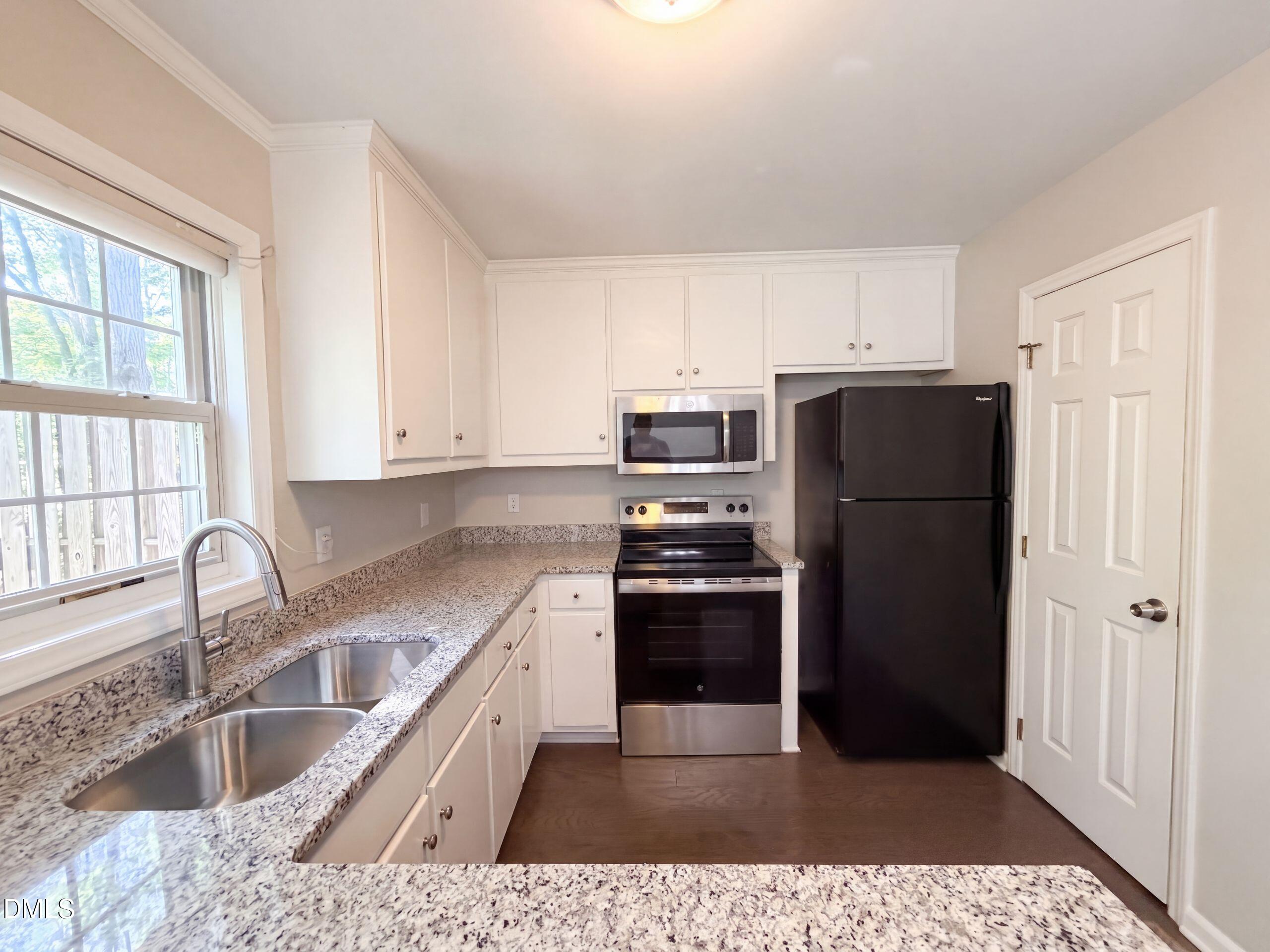 12 Mandy Court Property Photo 6