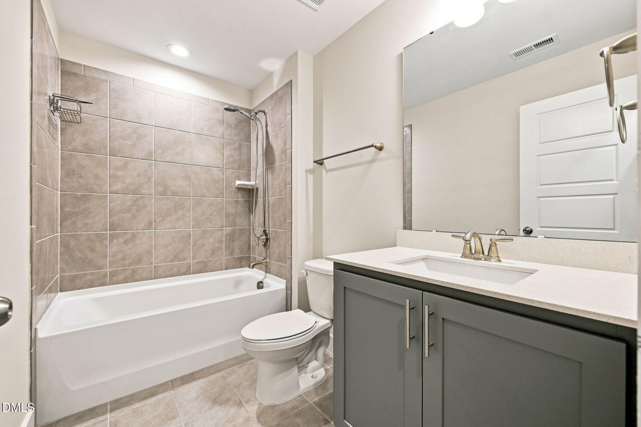 701 Grant Street B Property Photo 16