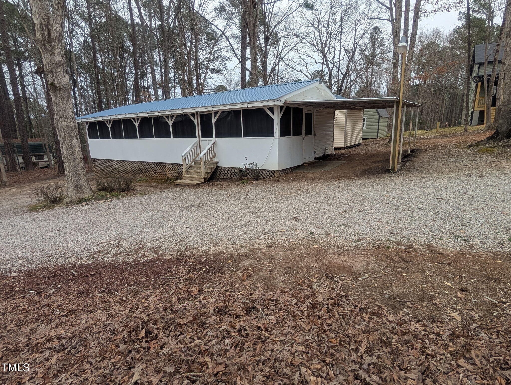 122 Tomahawk Drive Property Photo 1