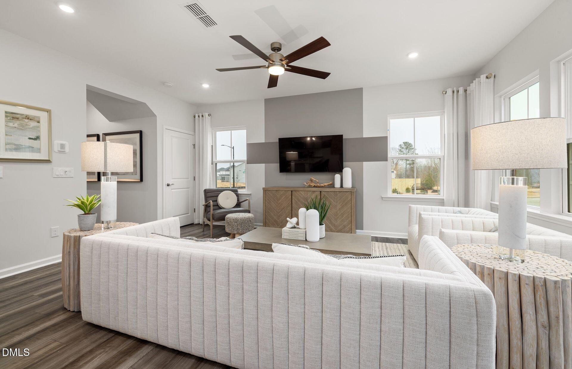 2857 Rodeo Court Property Photo 6