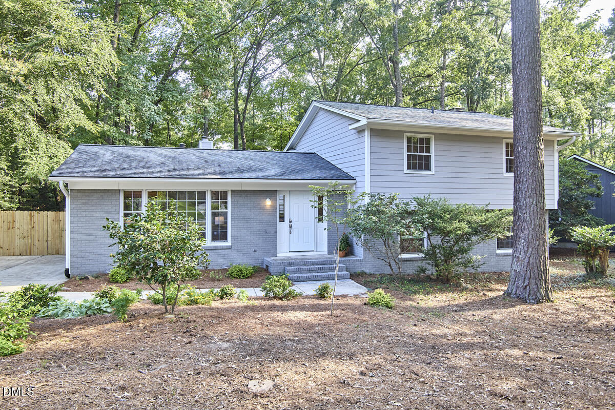 2432 Sedgefield Drive Property Photo 1