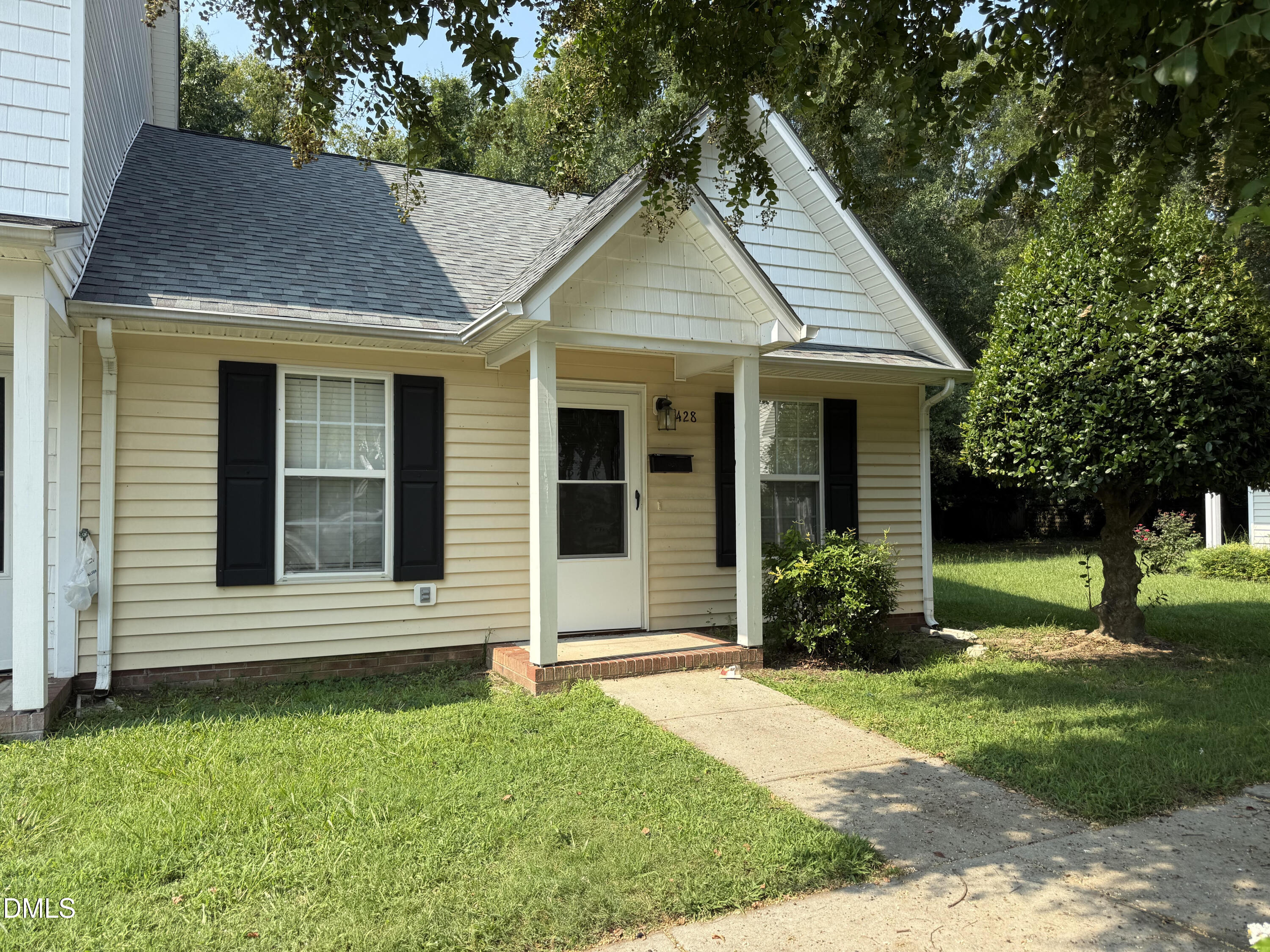 428 E Rose Street Property Photo 1