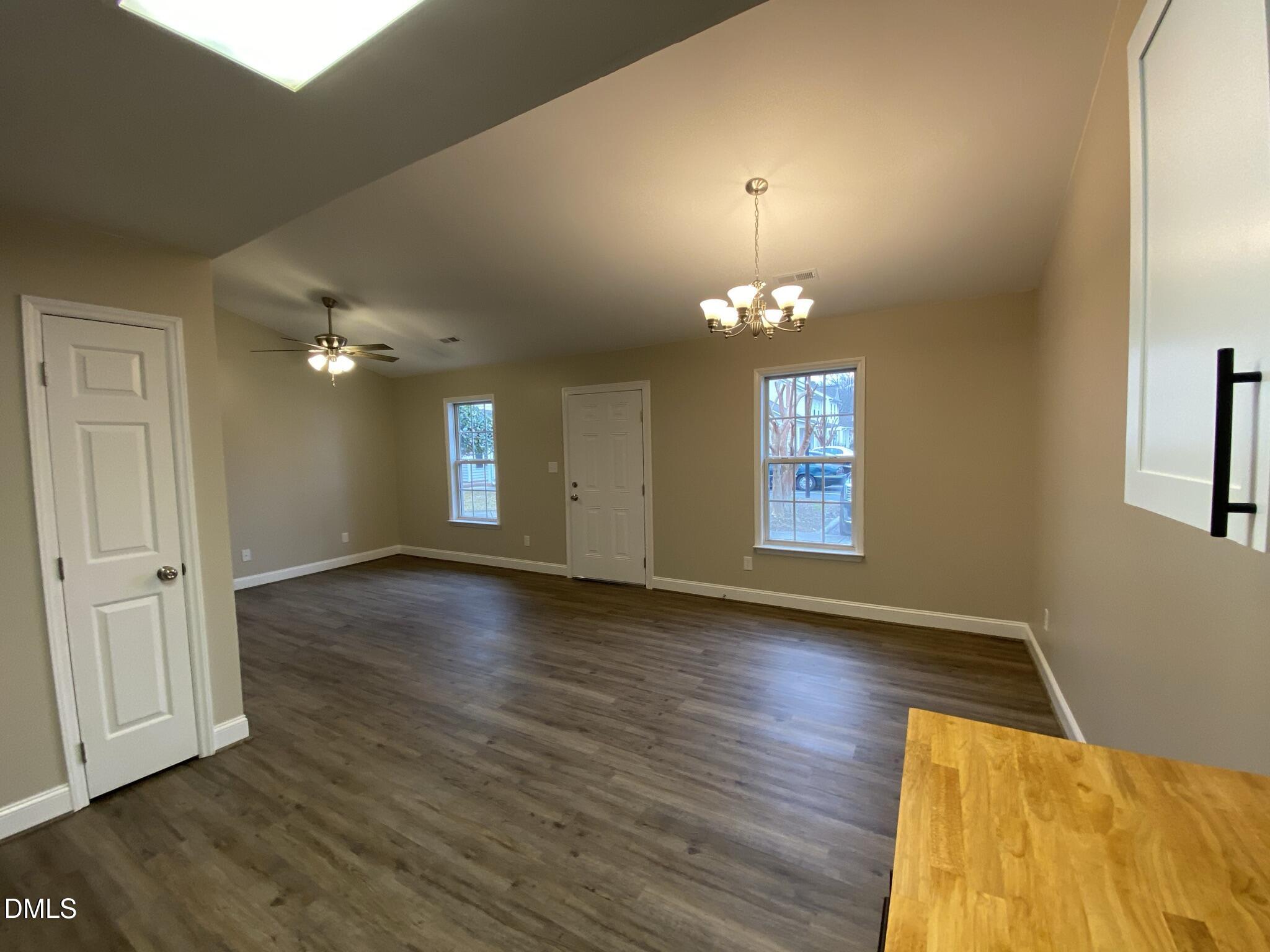 428 E Rose Street Property Photo 7