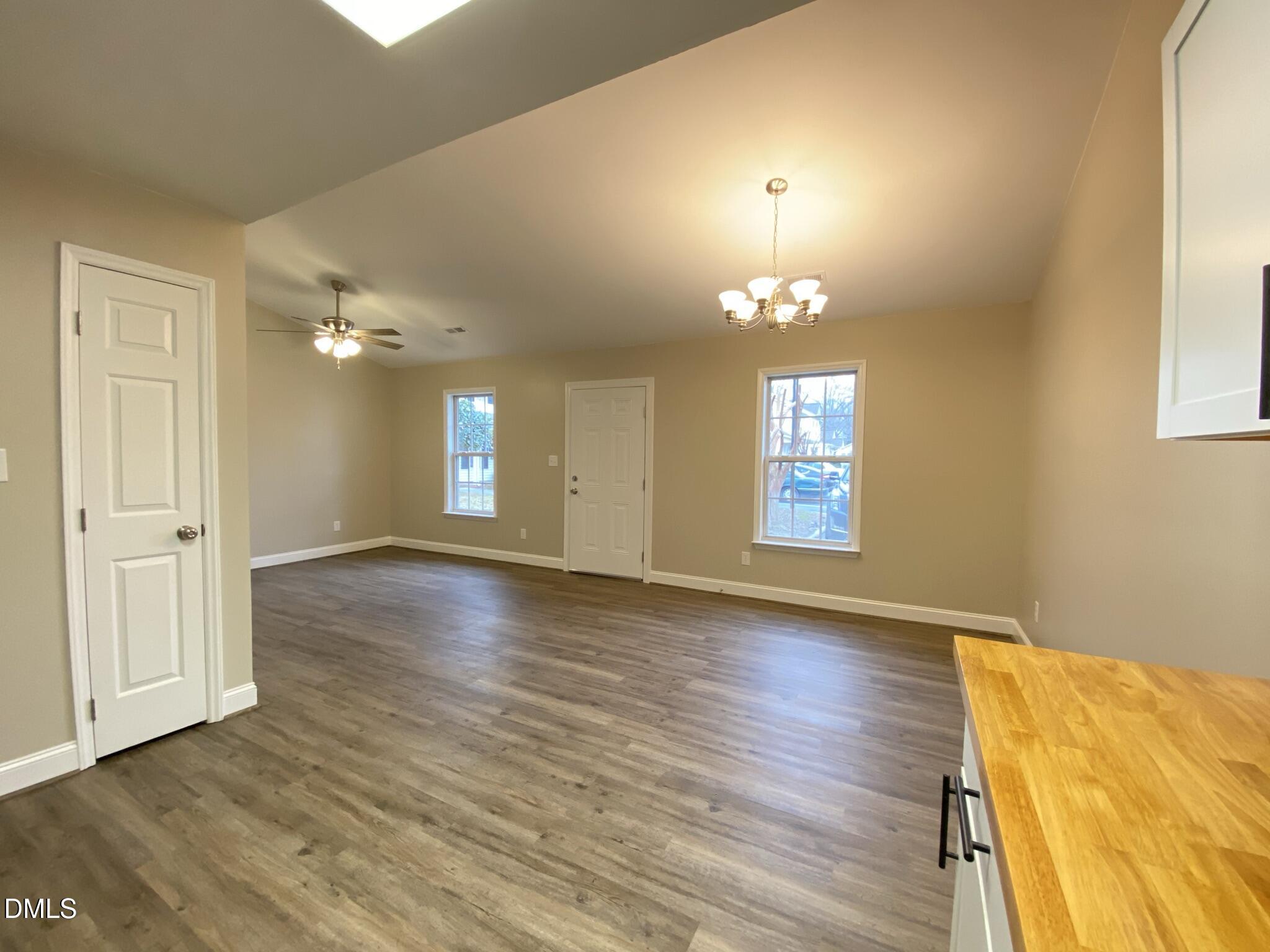 428 E Rose Street Property Photo 9