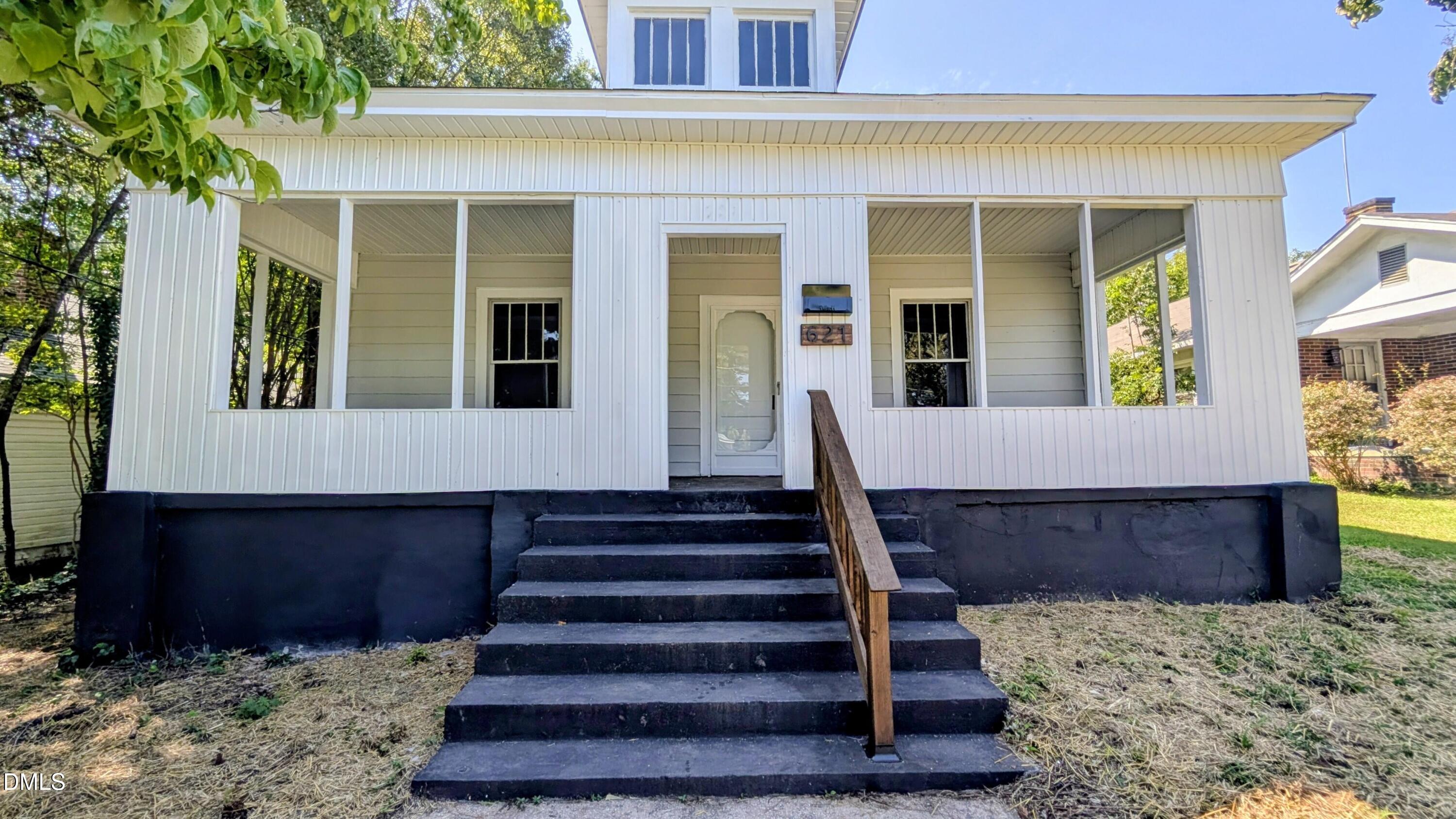 621 Harris Street Property Photo 2