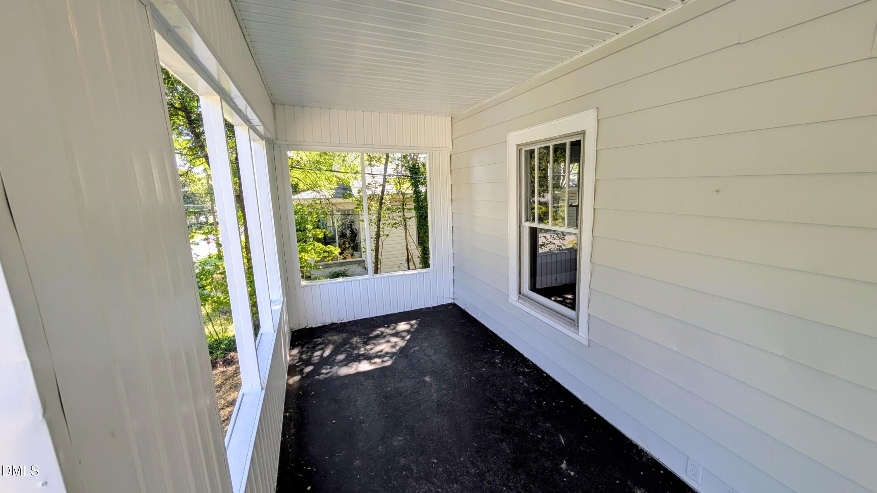 621 Harris Street Property Photo 3