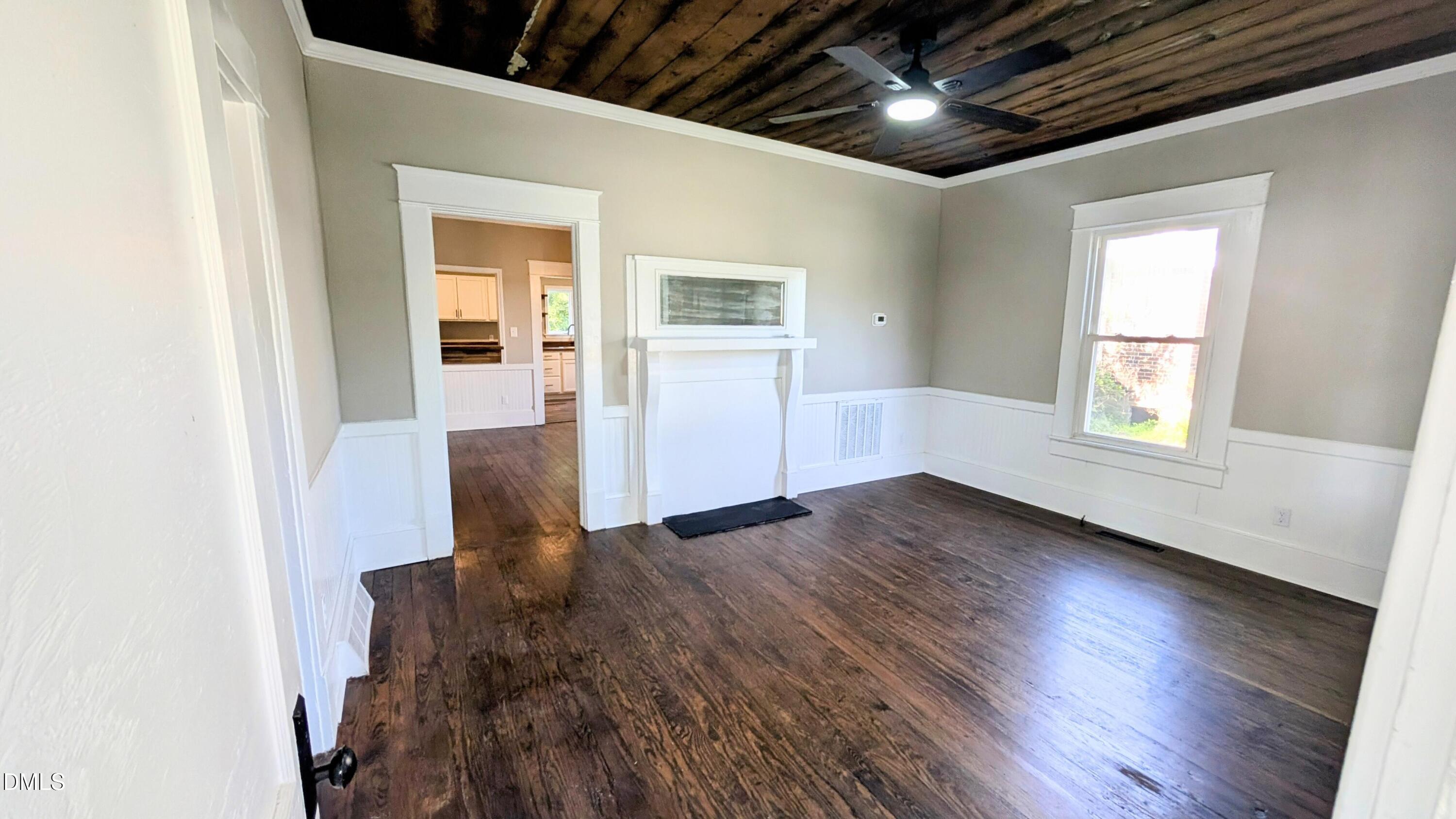 621 Harris Street Property Photo 5