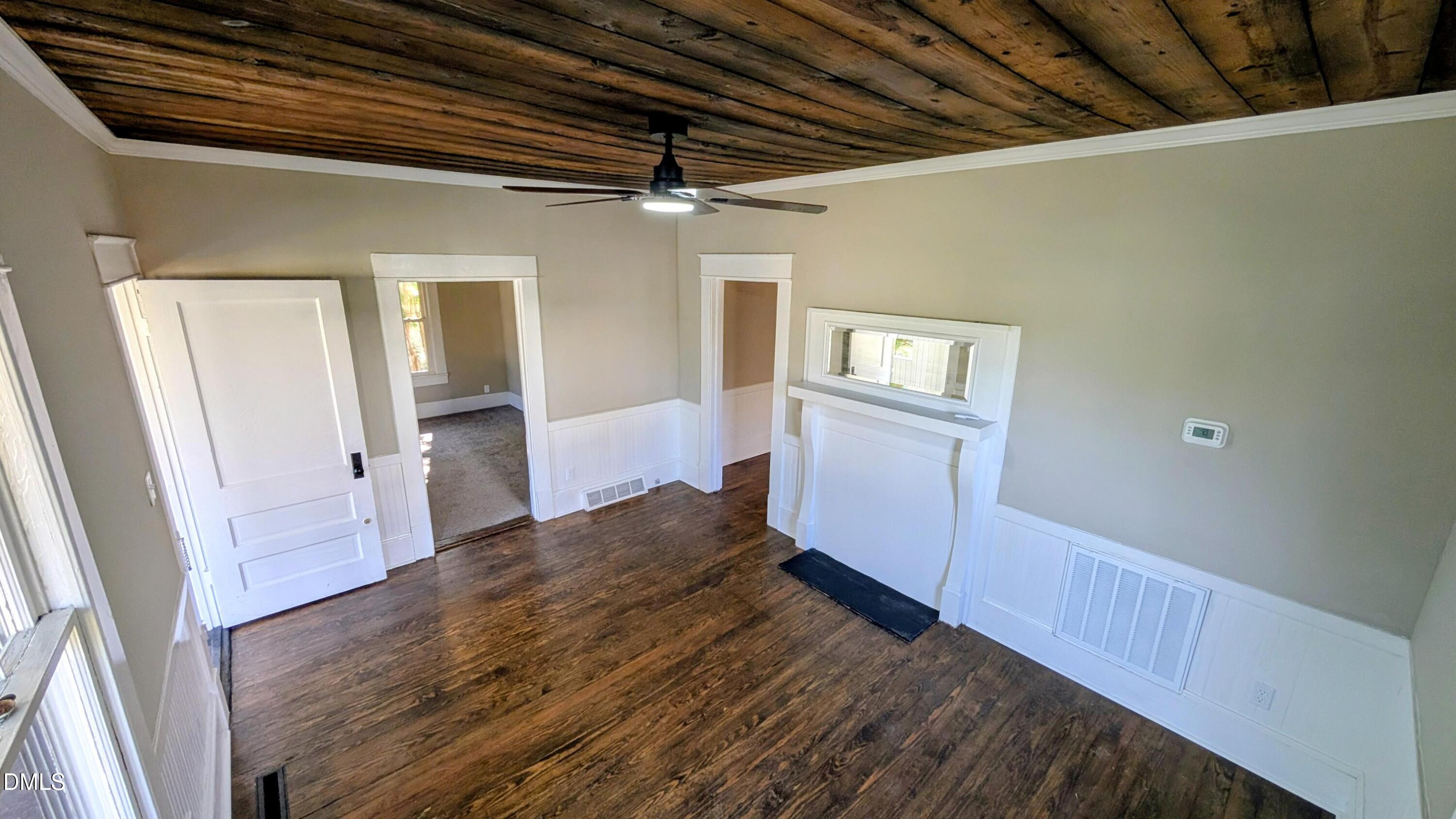 621 Harris Street Property Photo 6