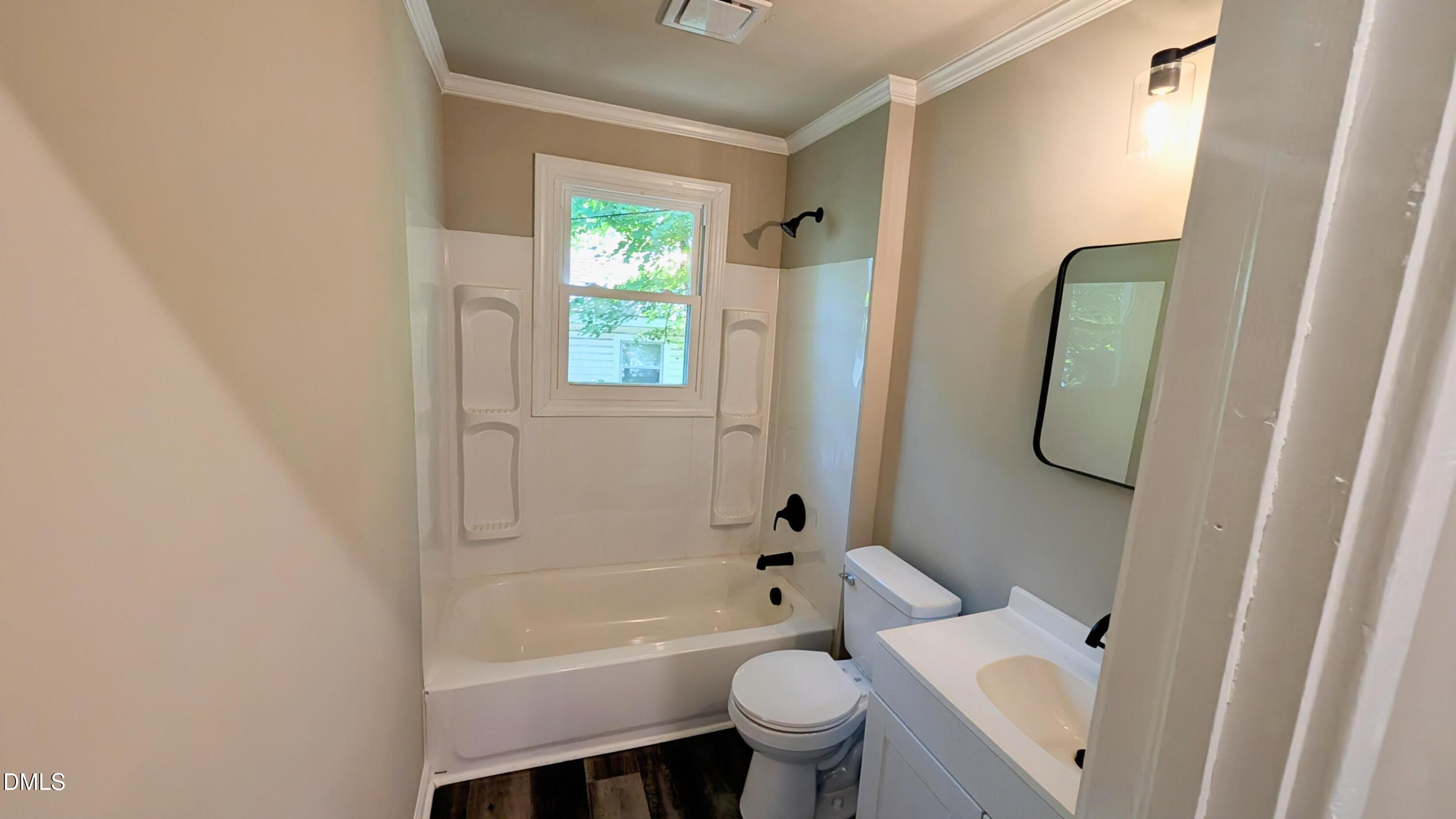 621 Harris Street Property Photo 23