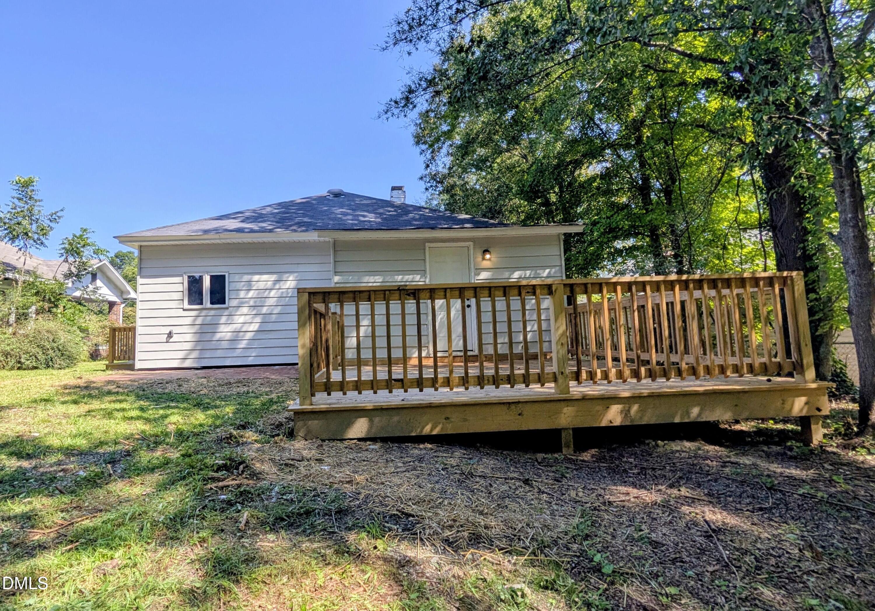 621 Harris Street Property Photo 29