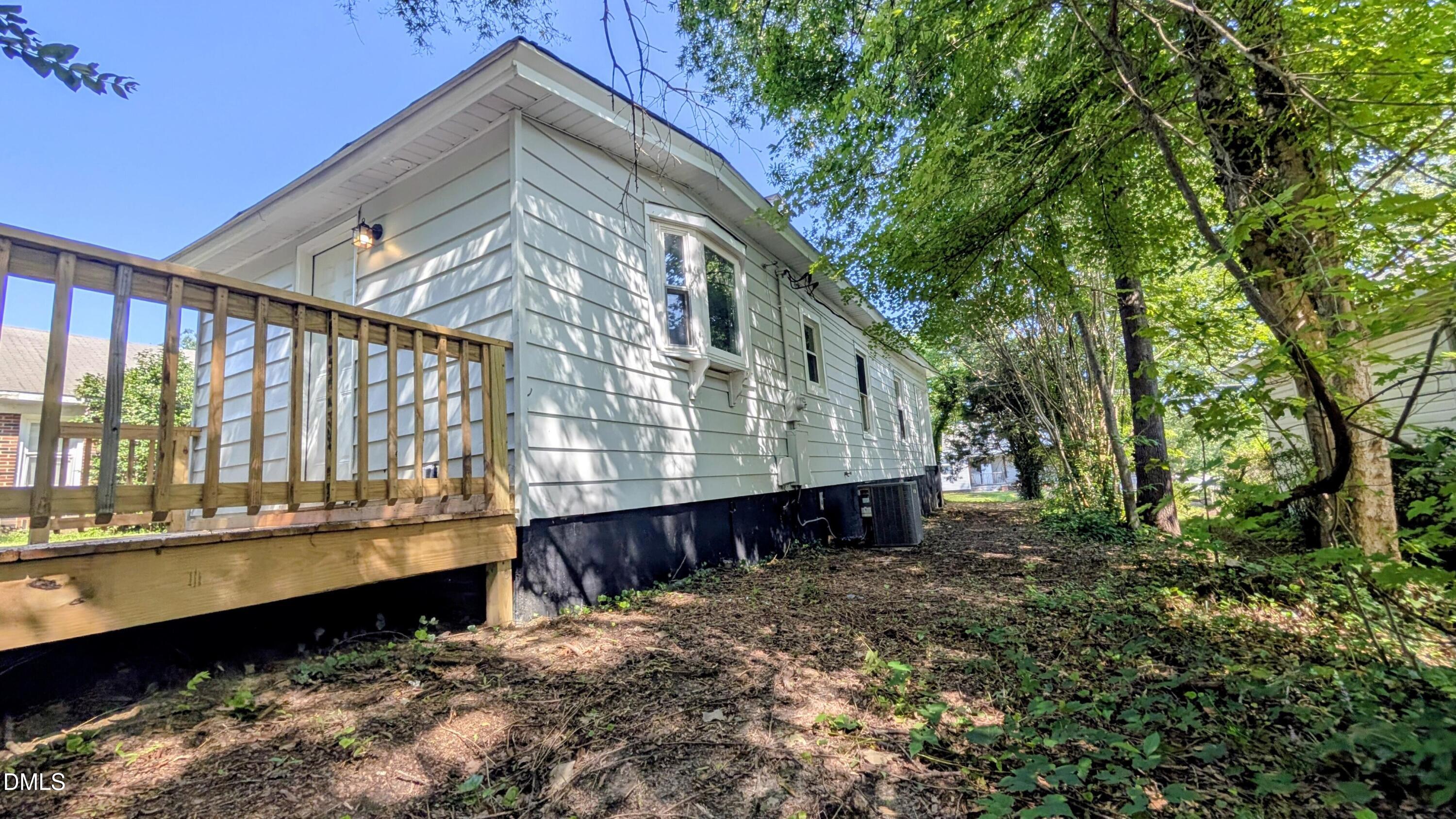 621 Harris Street Property Photo 32
