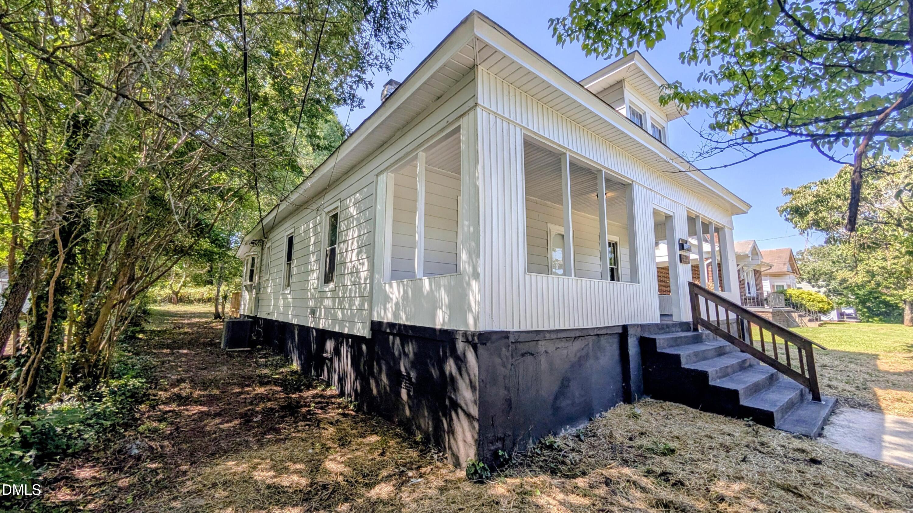 621 Harris Street Property Photo 33
