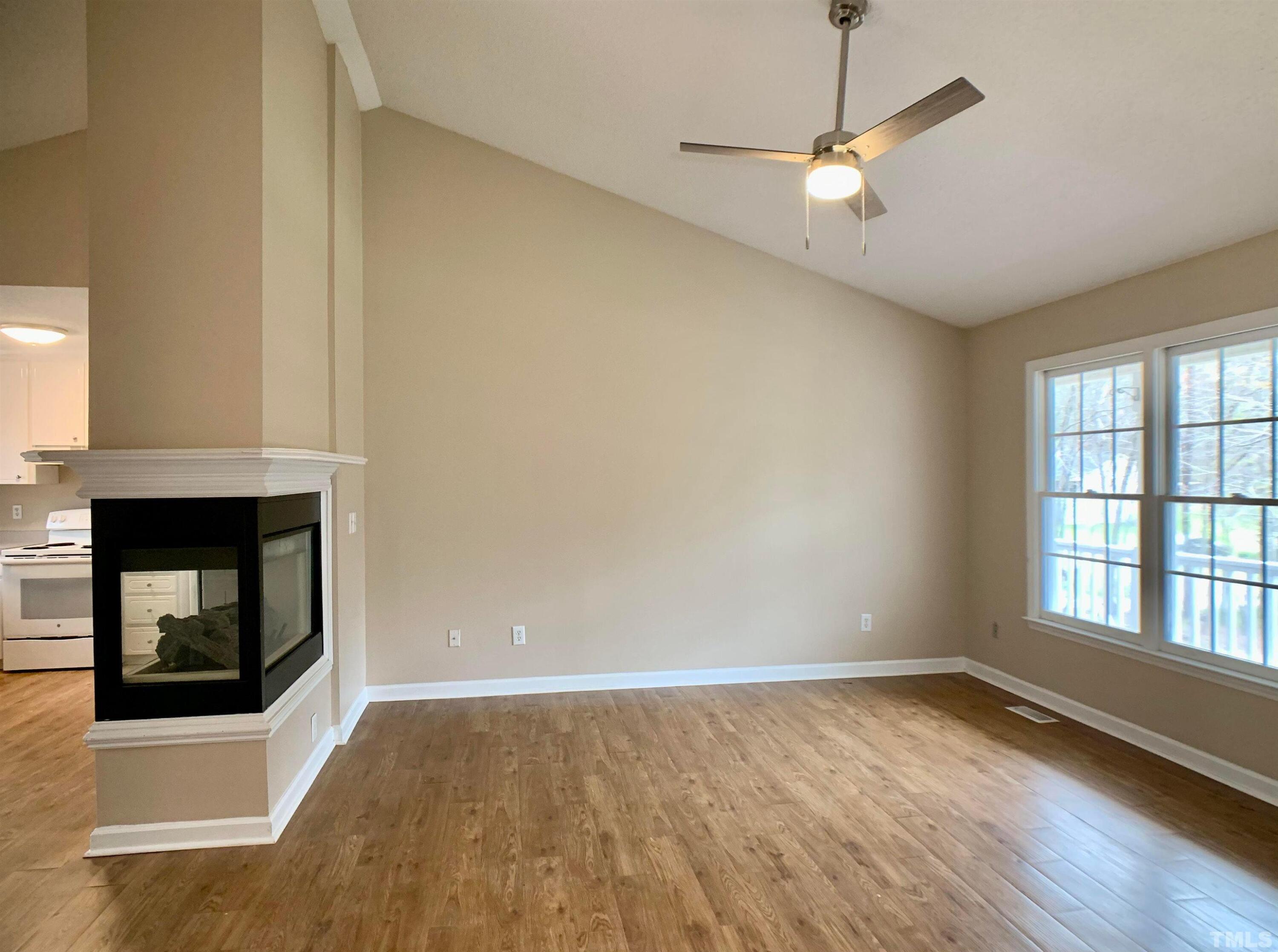 516 Contessa Court Property Photo 3