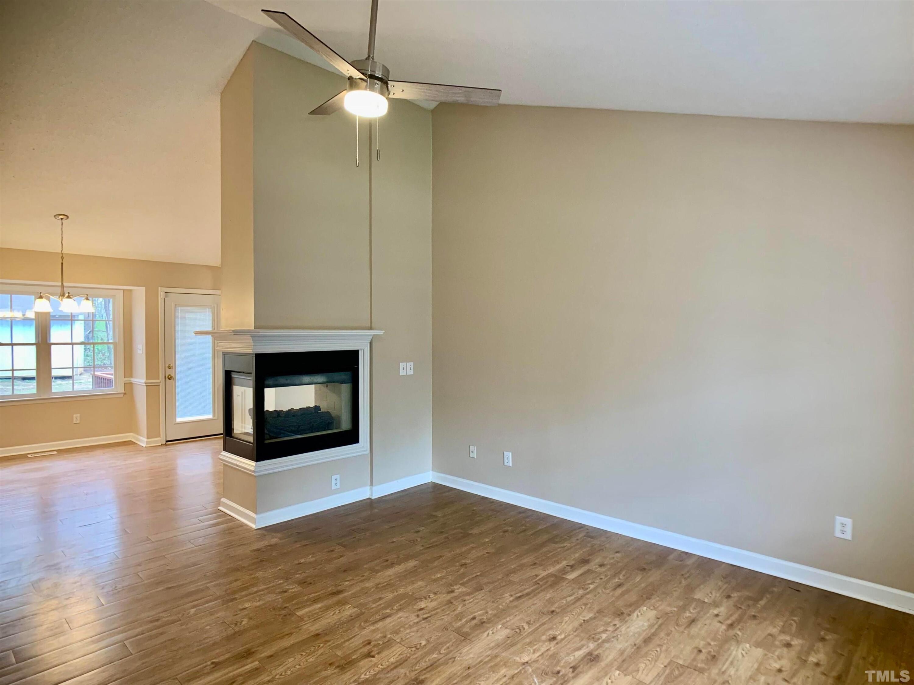 516 Contessa Court Property Photo 4