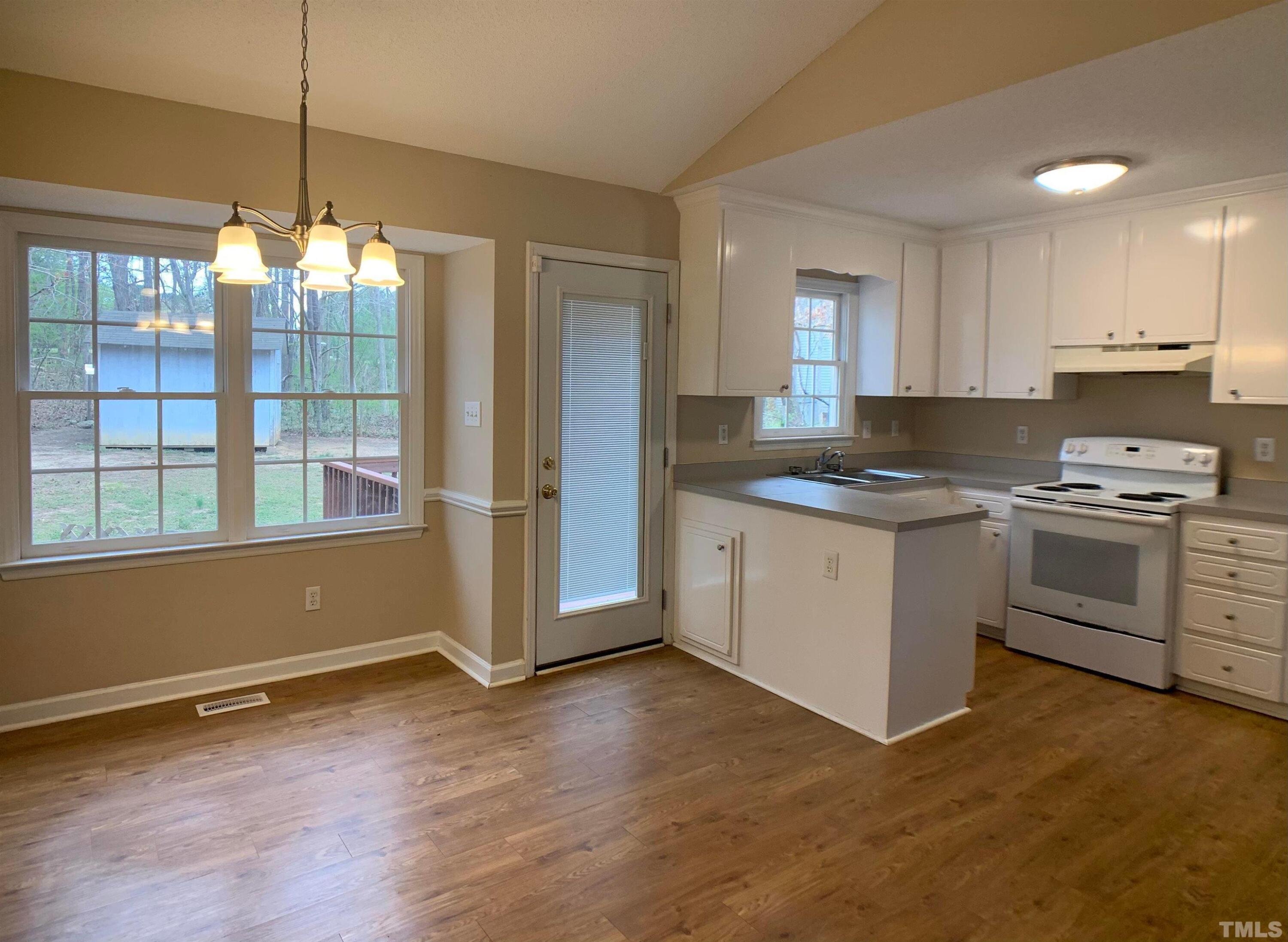 516 Contessa Court Property Photo 6