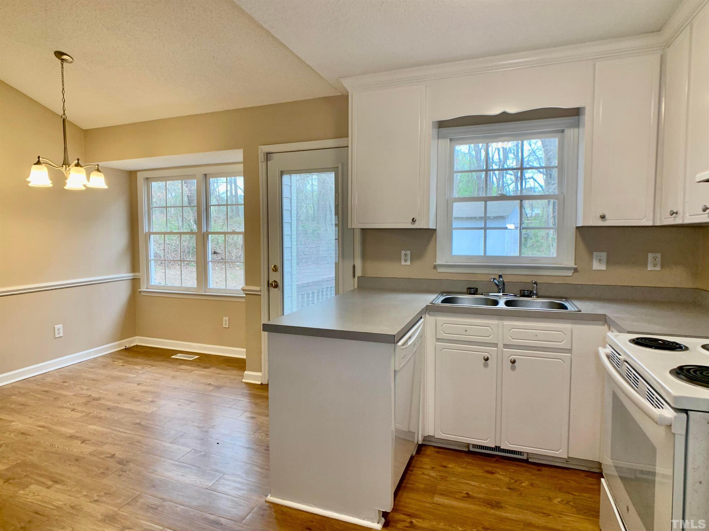 516 Contessa Court Property Photo 10