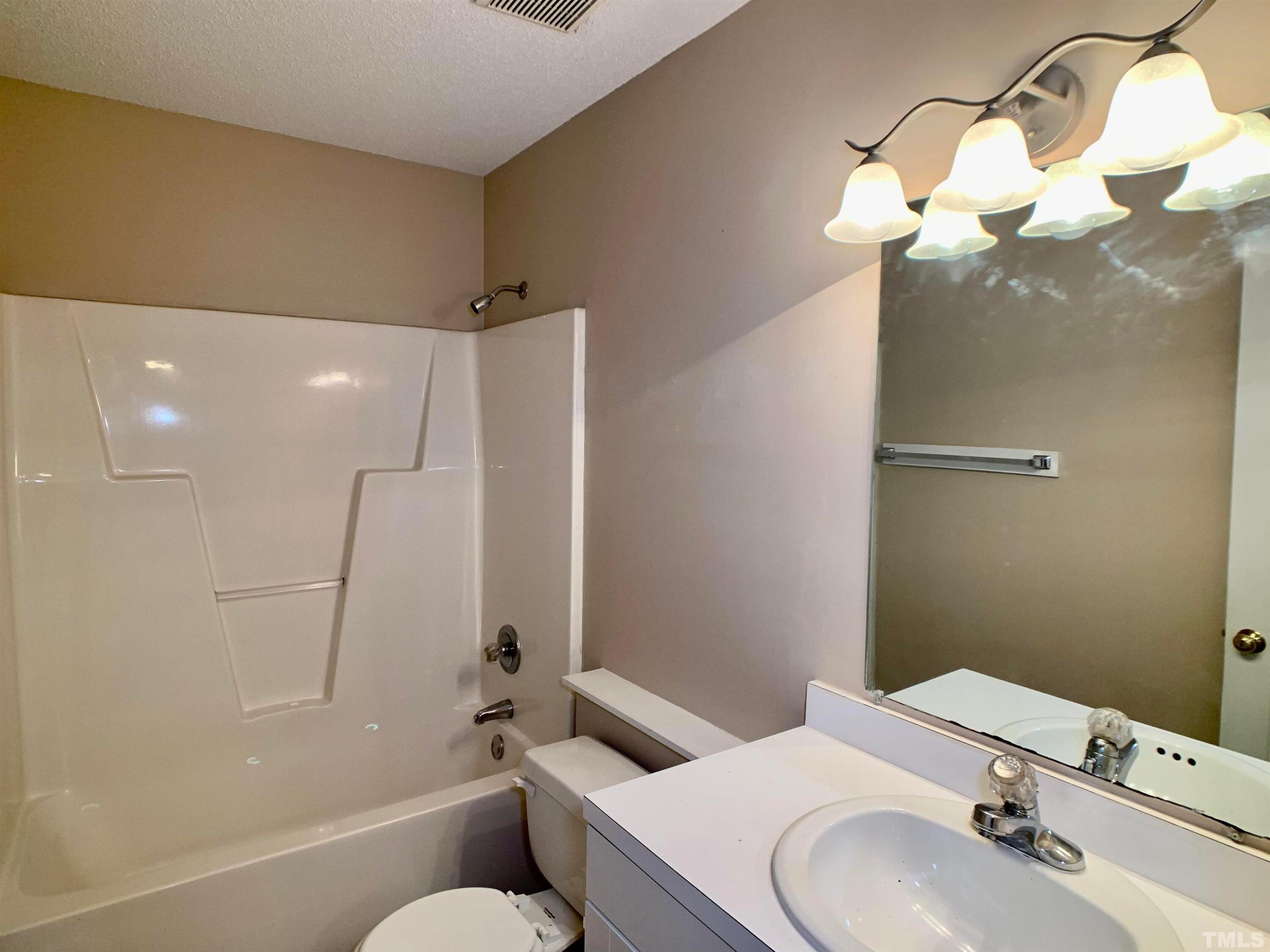 516 Contessa Court Property Photo 17