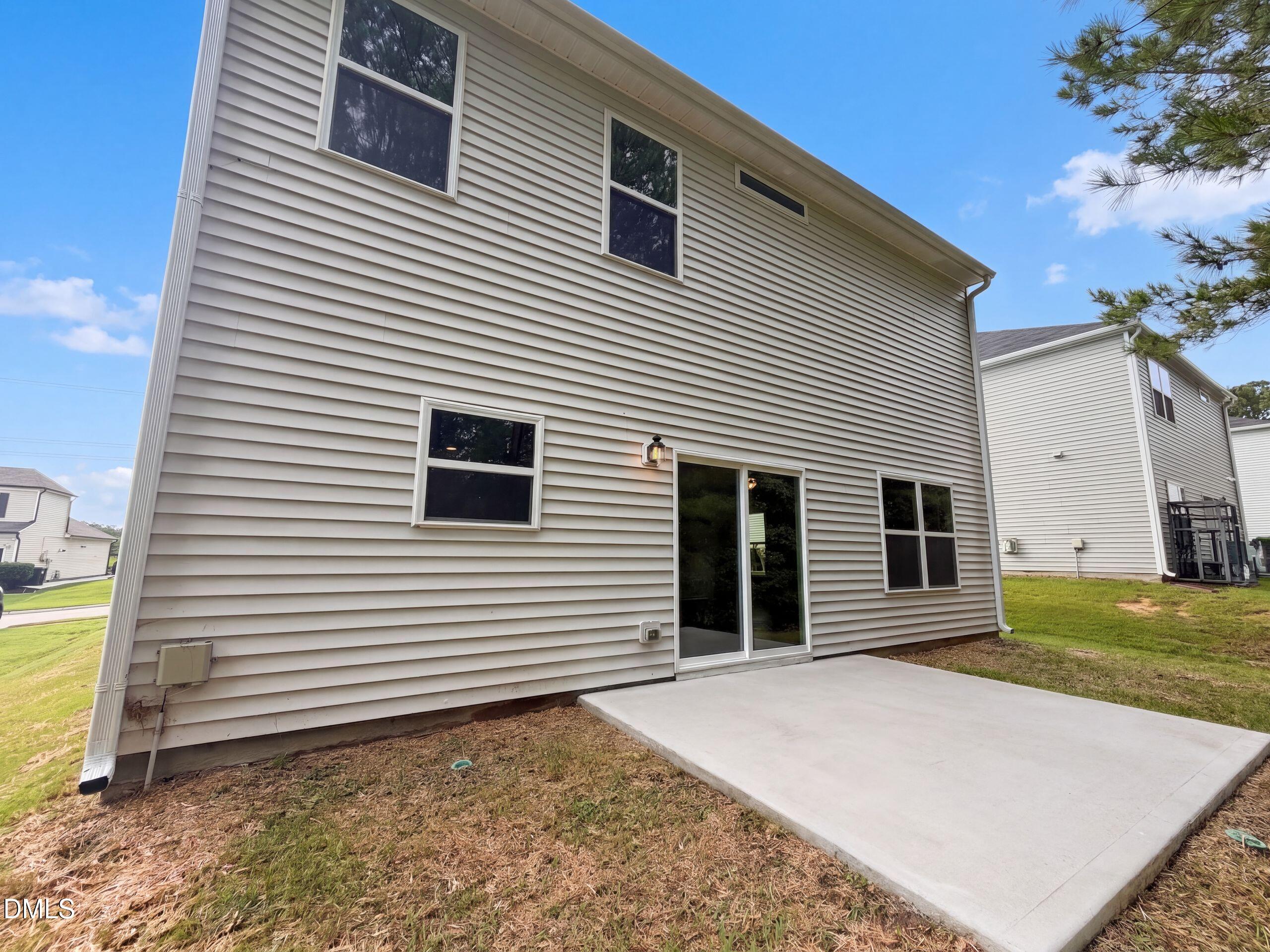 913 Peninsula Place Property Photo 5