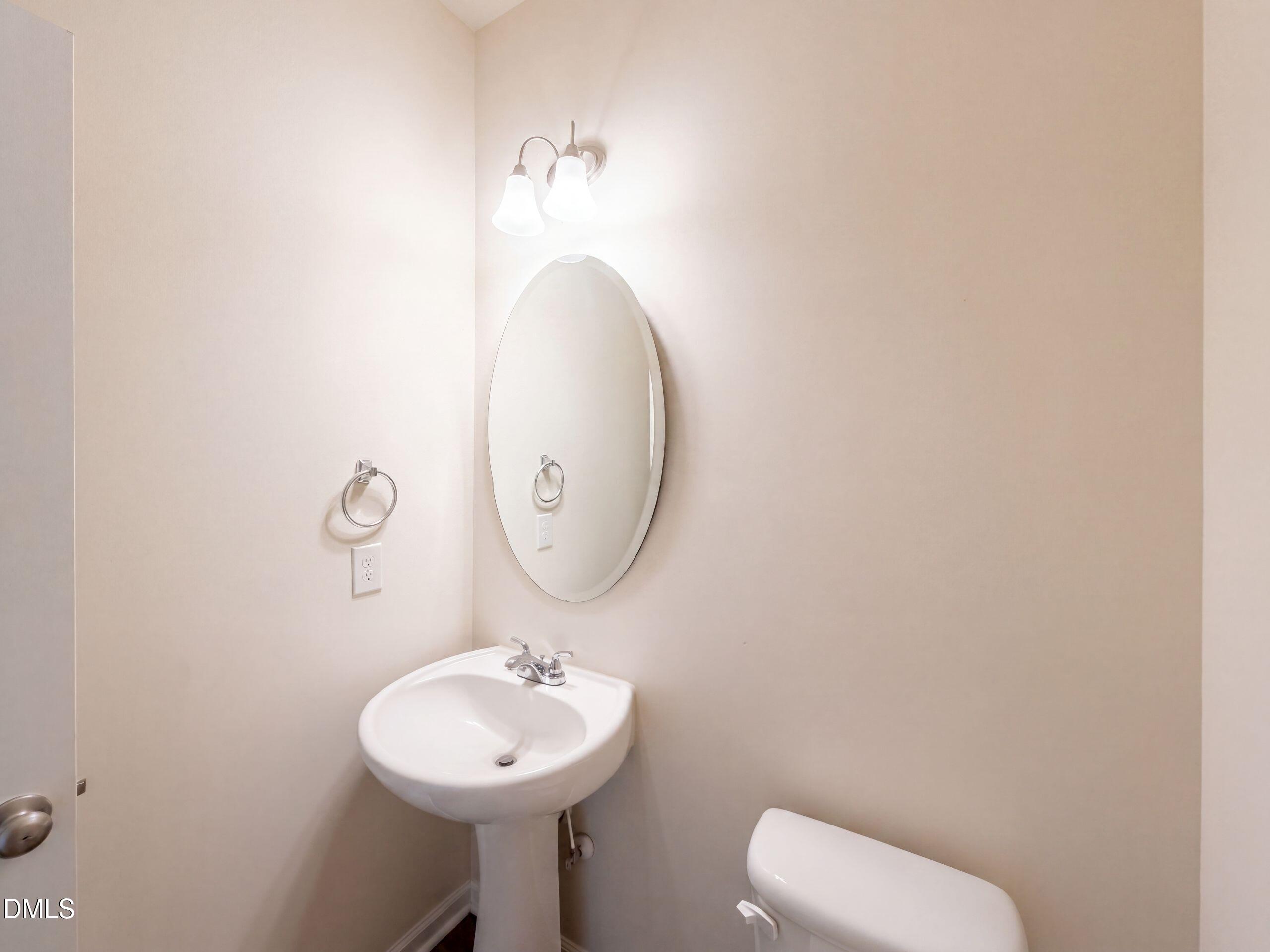 913 Peninsula Place Property Photo 13