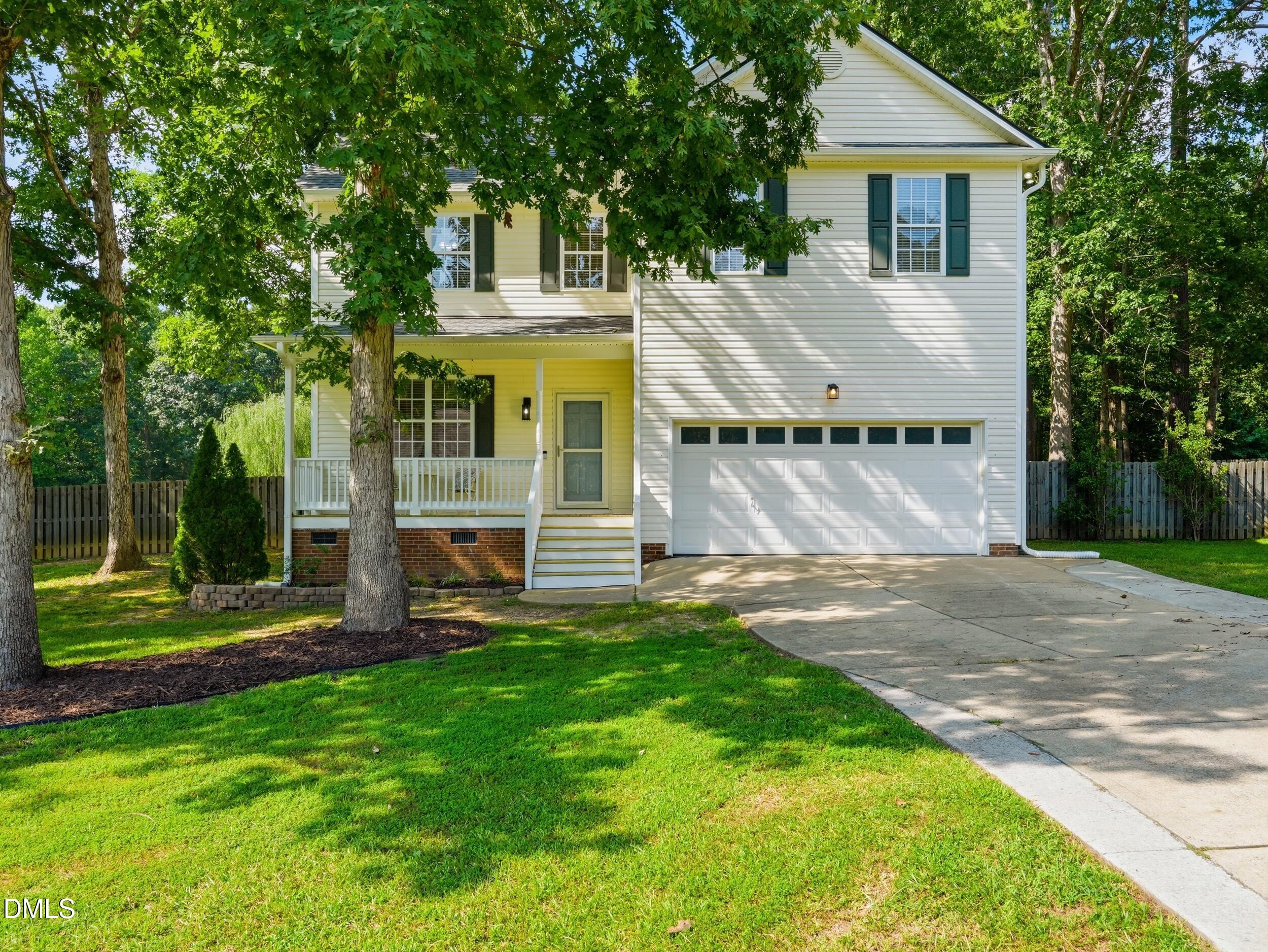 140 Oak Creek Drive Property Photo 1