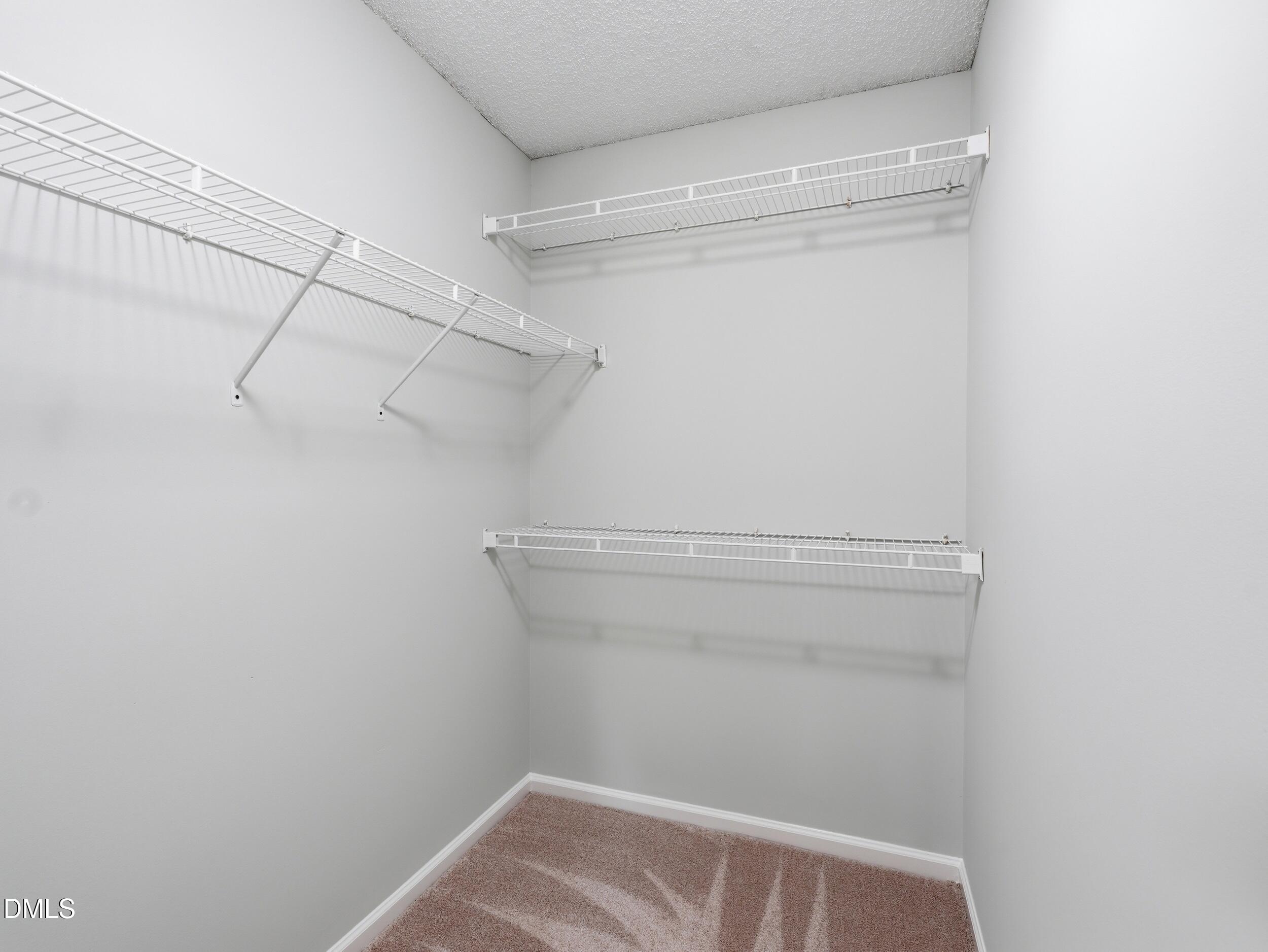 140 Oak Creek Drive Property Photo 25
