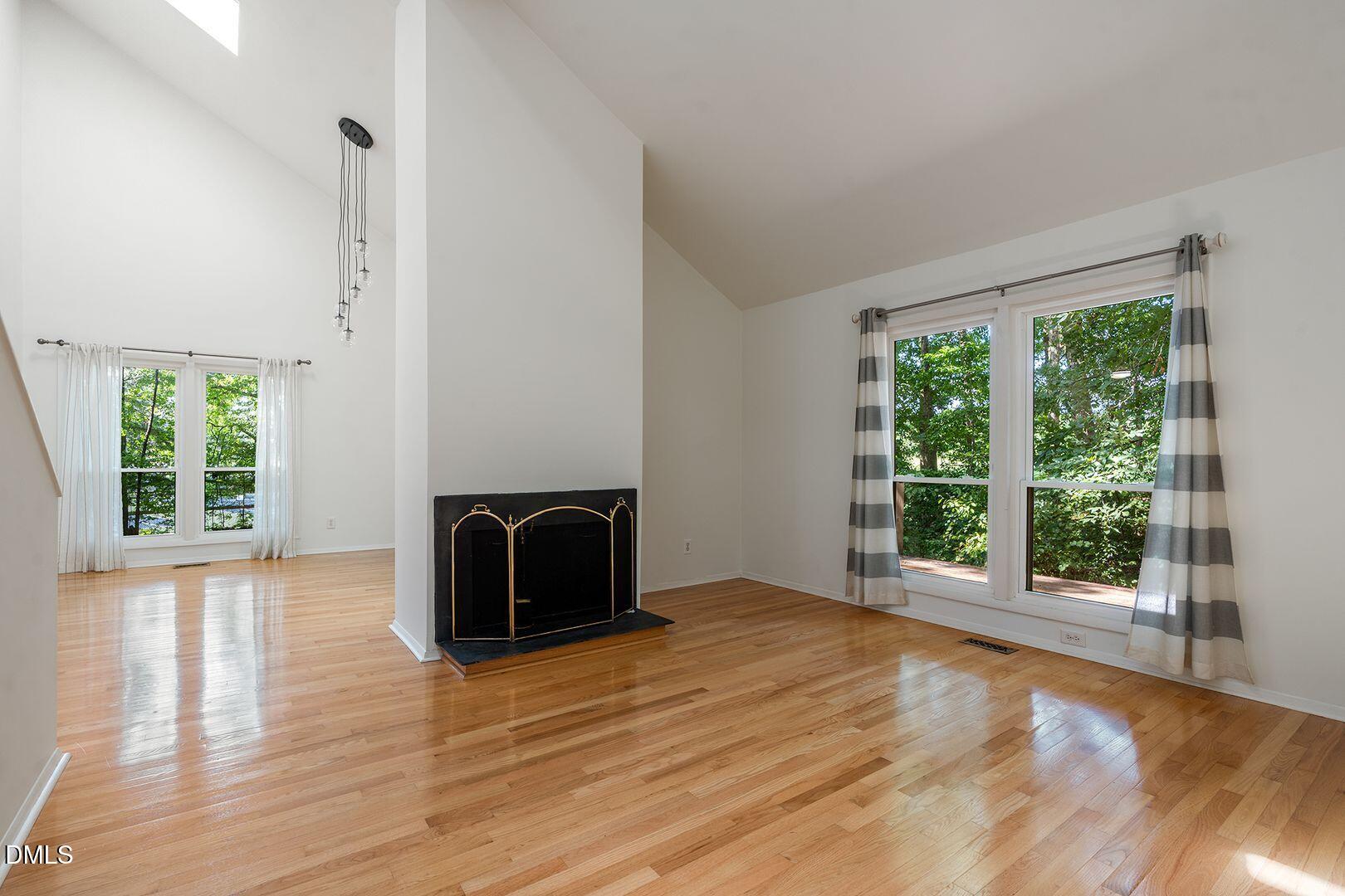 30 Benchmark Property Photo 3