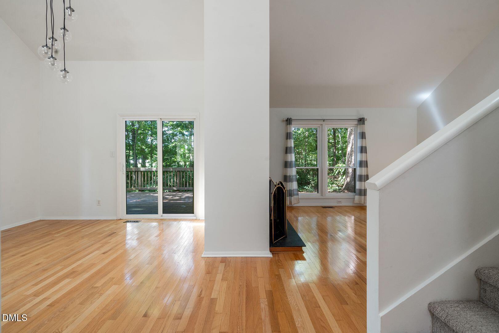 30 Benchmark Property Photo 5