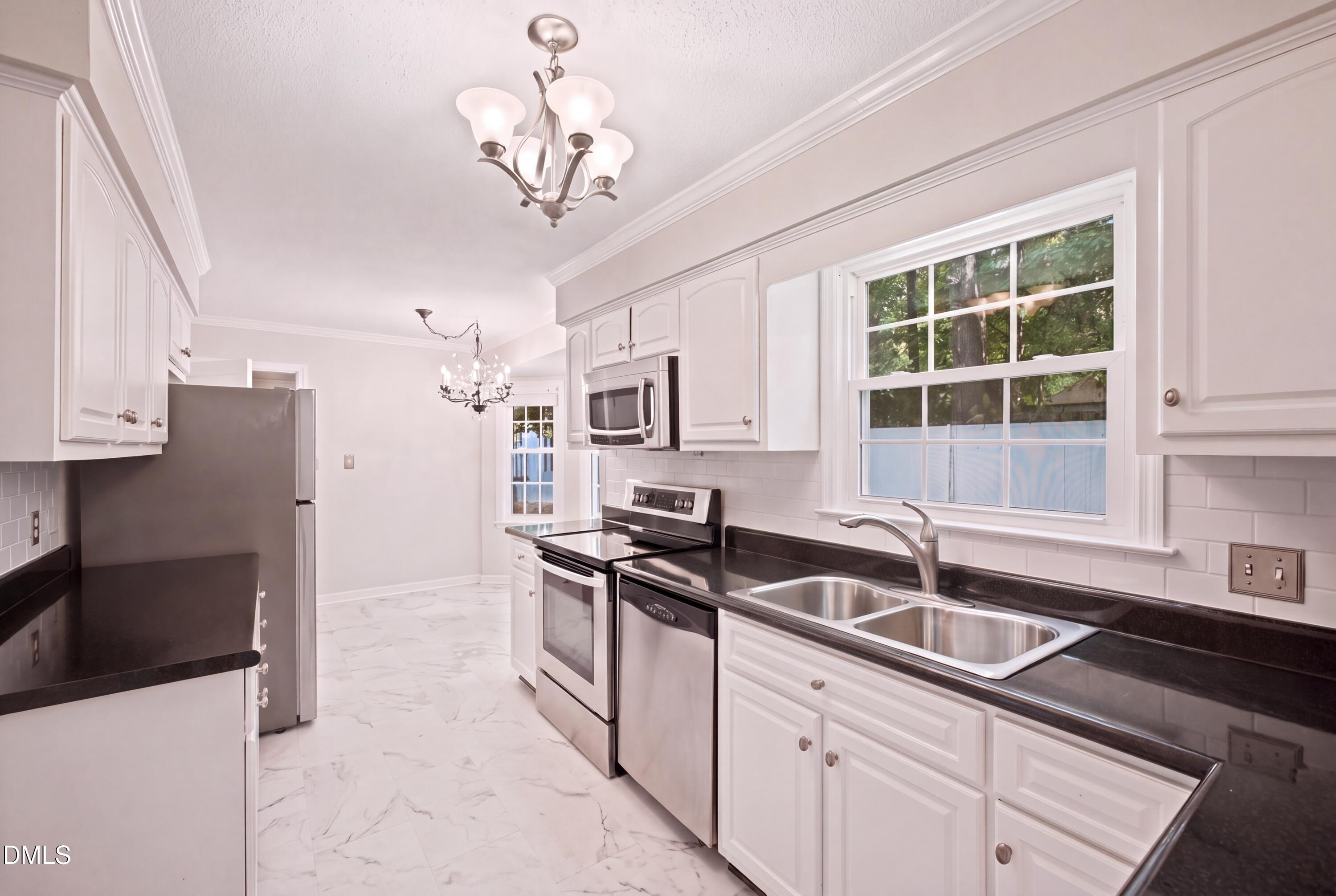 1605 Sycamore Drive Property Photo 31