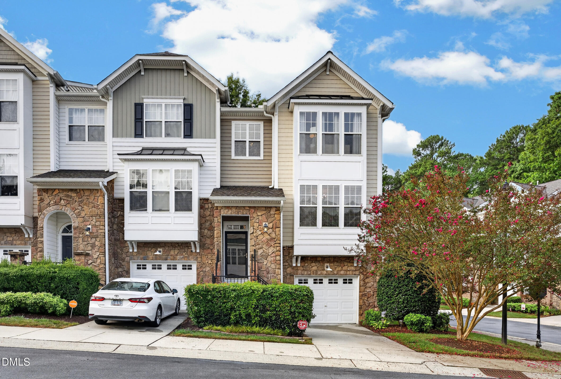 5025 Celtic Court Property Photo 1