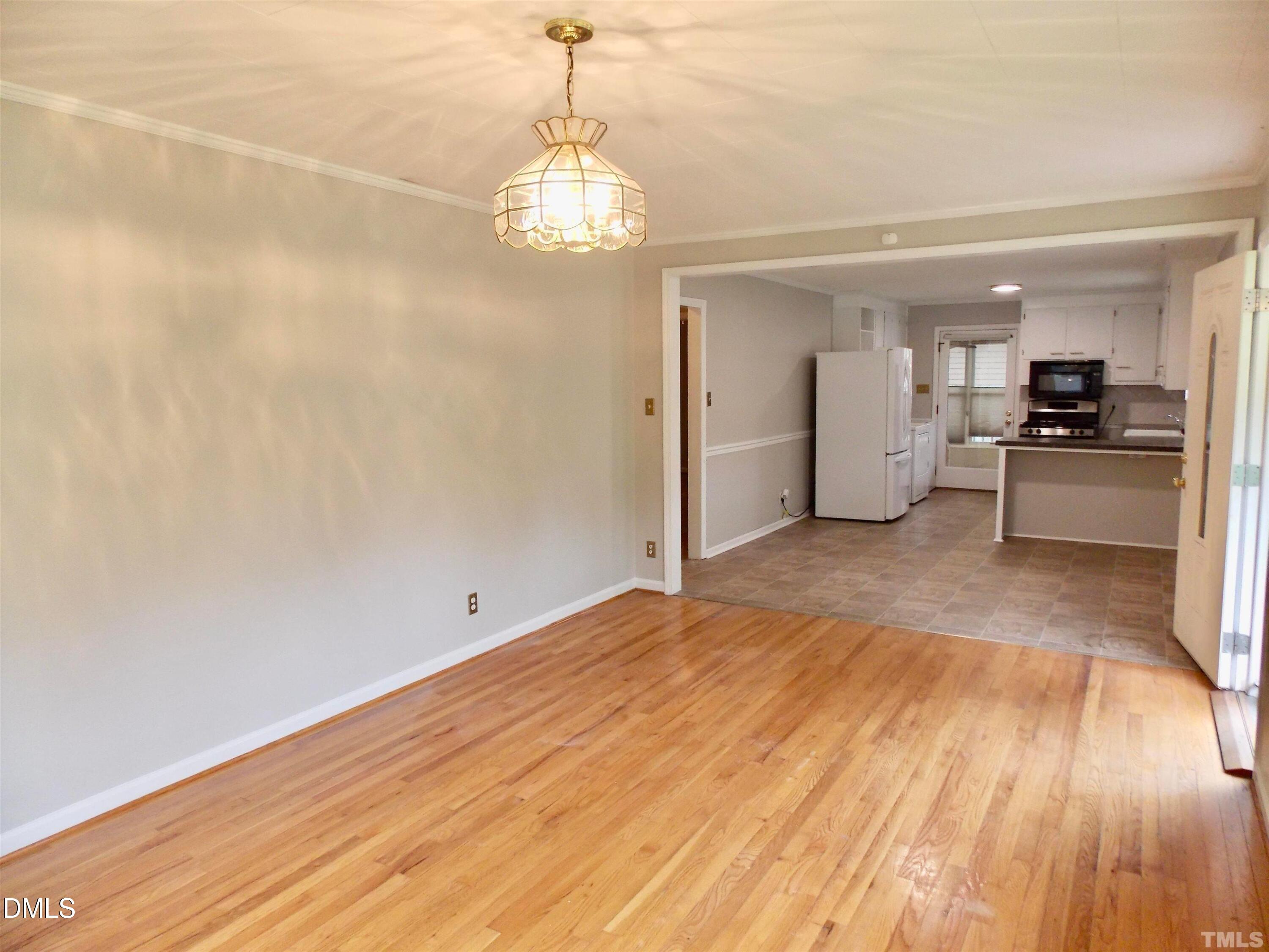 714 Carter Avenue Property Photo 3