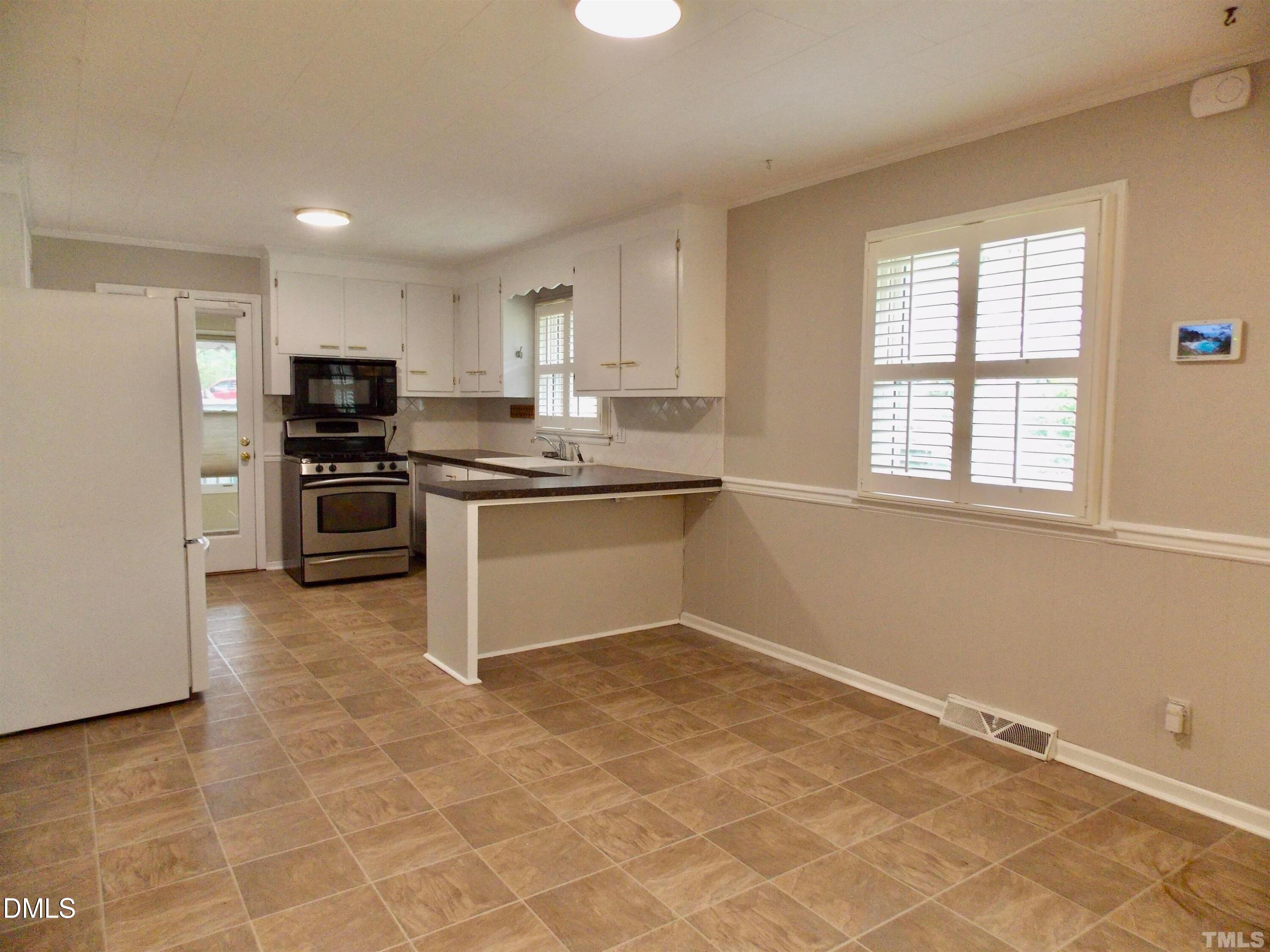 714 Carter Avenue Property Photo 7