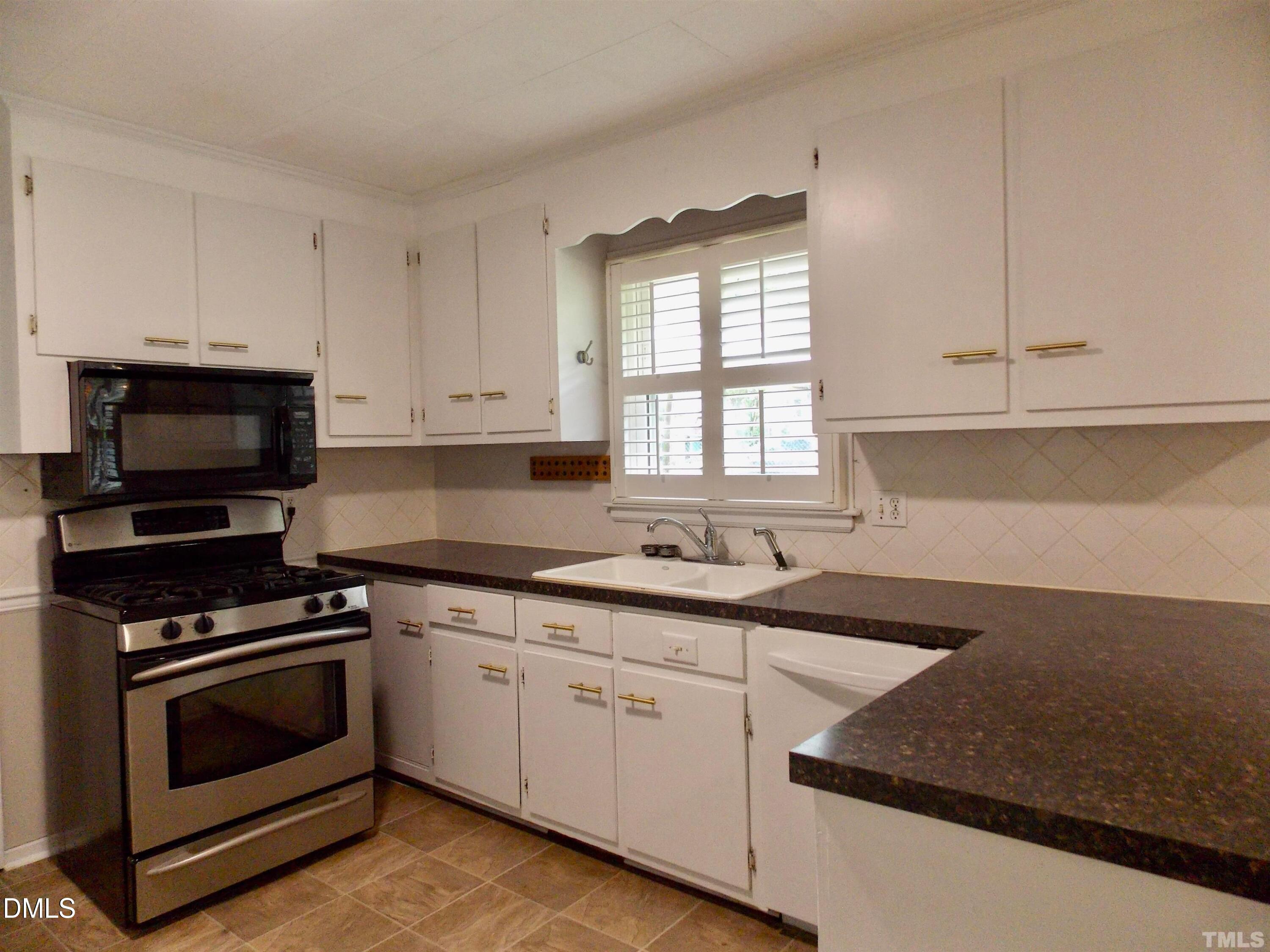 714 Carter Avenue Property Photo 8