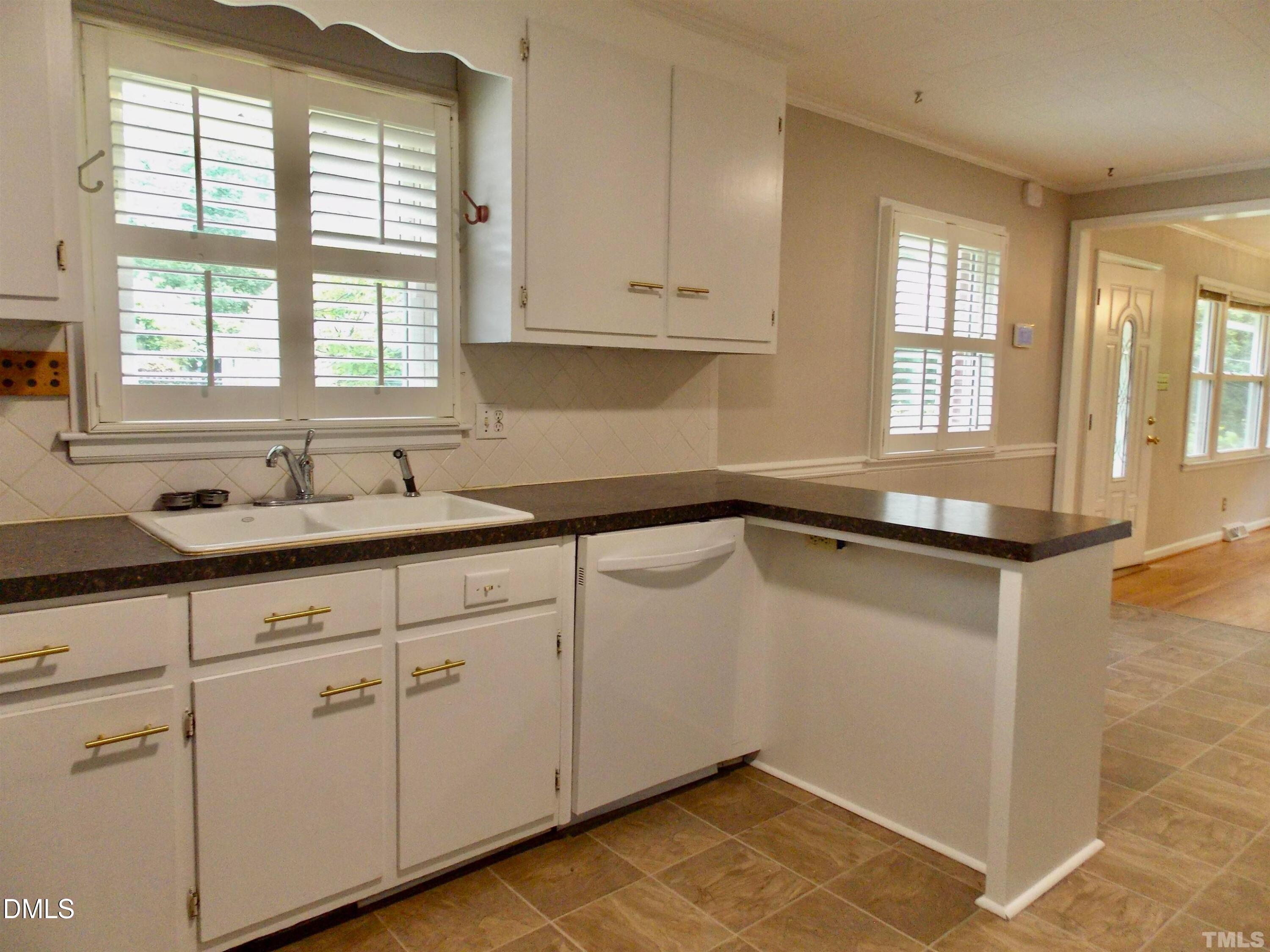 714 Carter Avenue Property Photo 9
