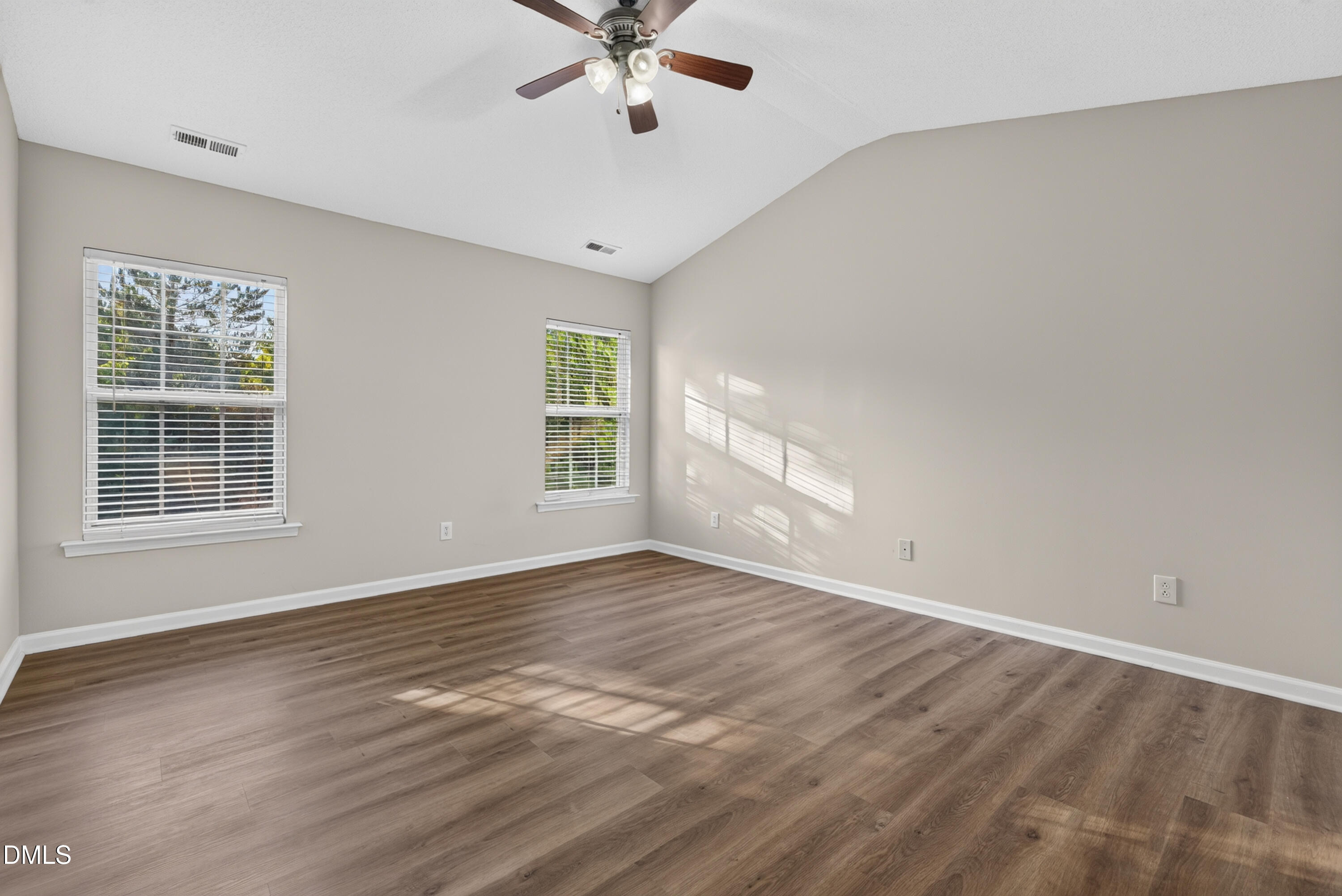 328 Downing Glen Drive Property Photo 16