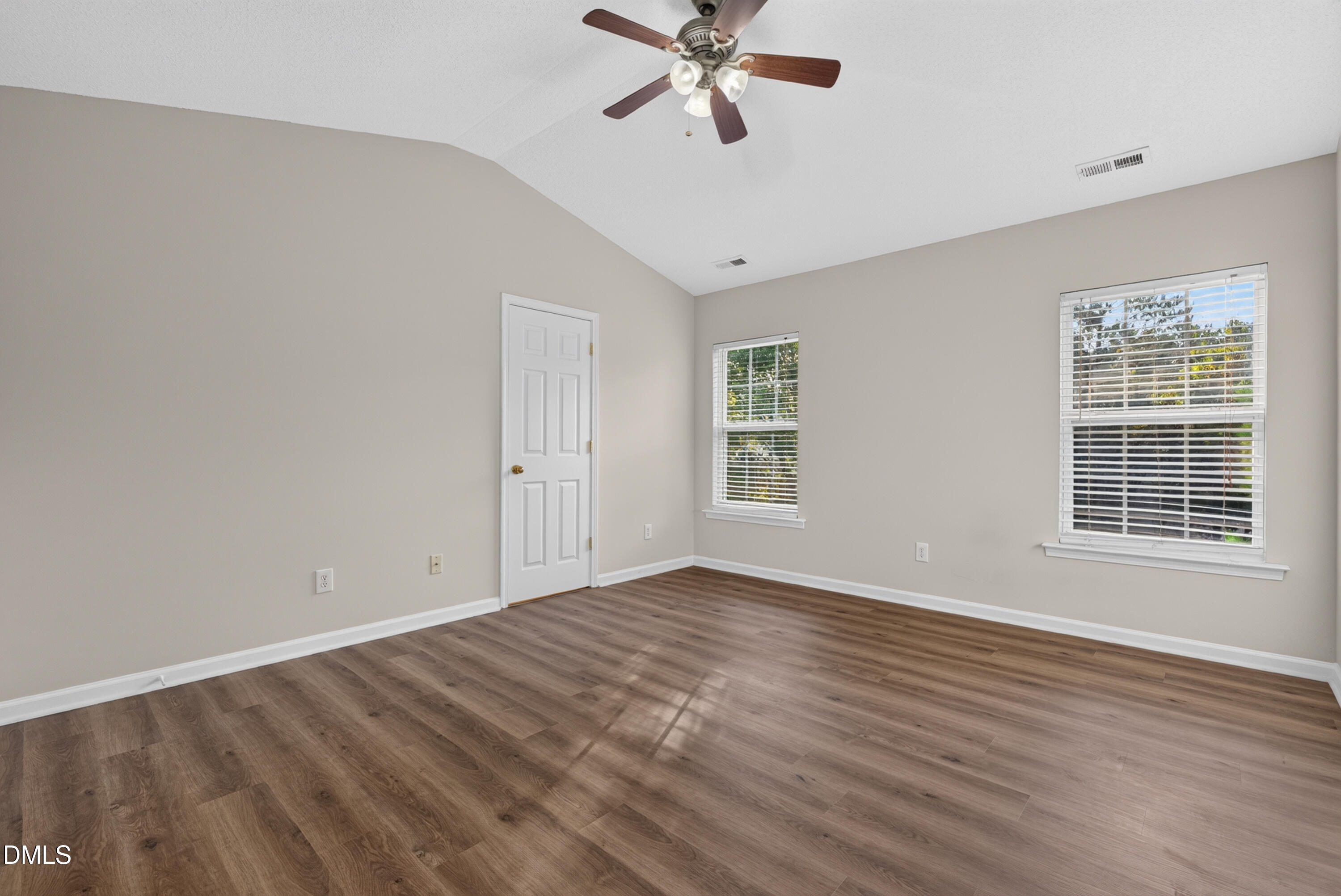 328 Downing Glen Drive Property Photo 18