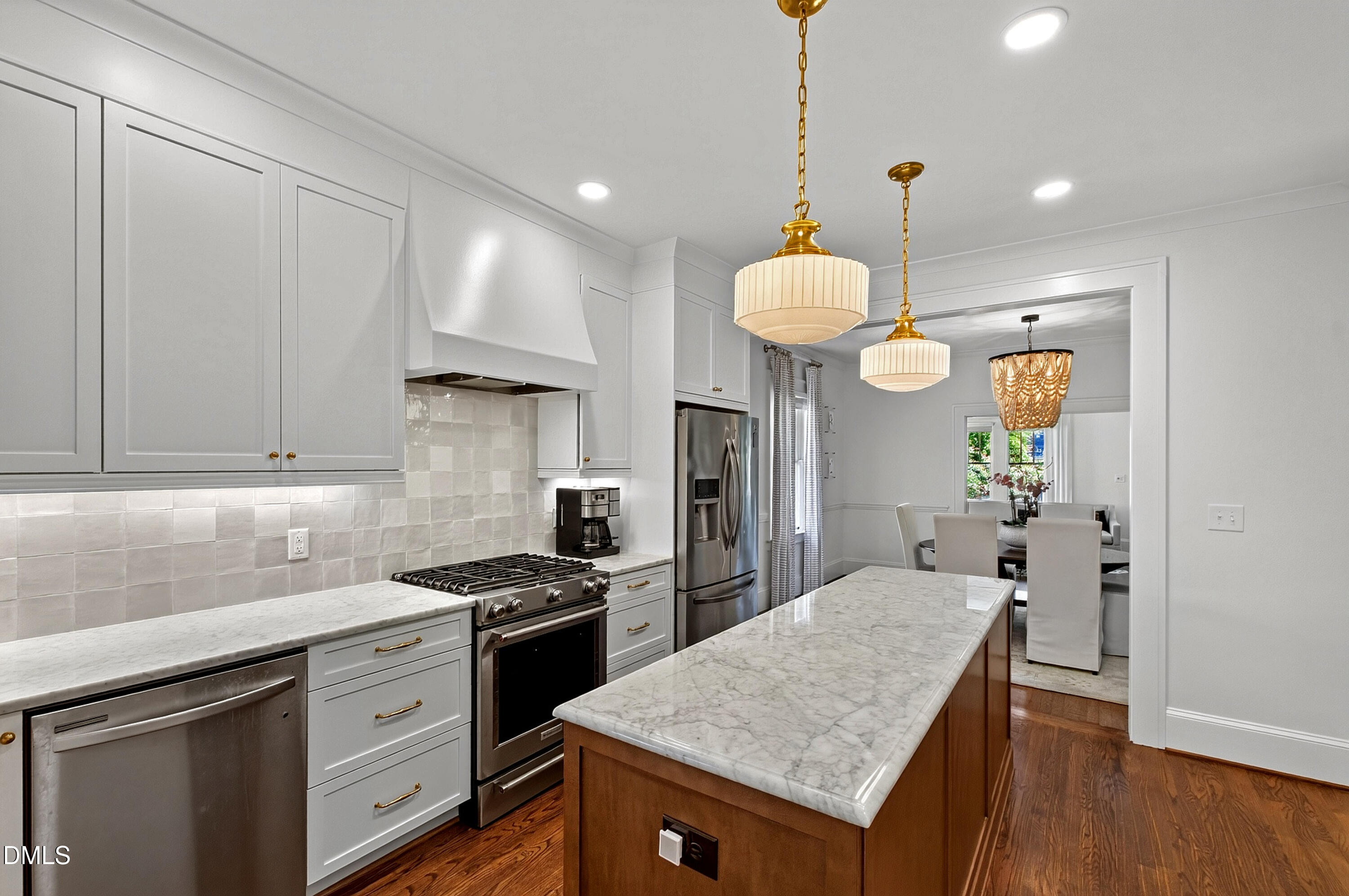 2231 The Circle Property Photo 13