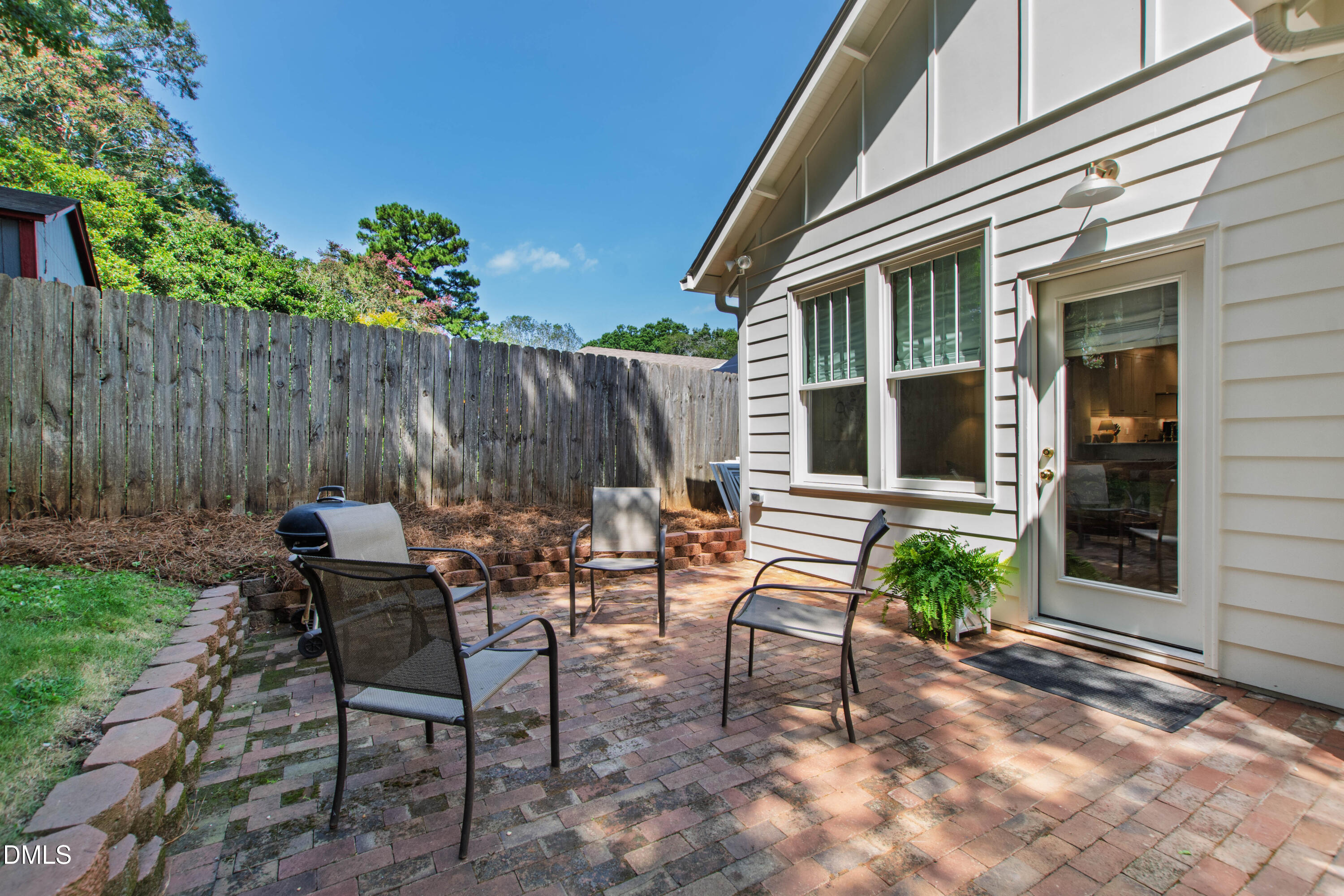 2231 The Circle Property Photo 34