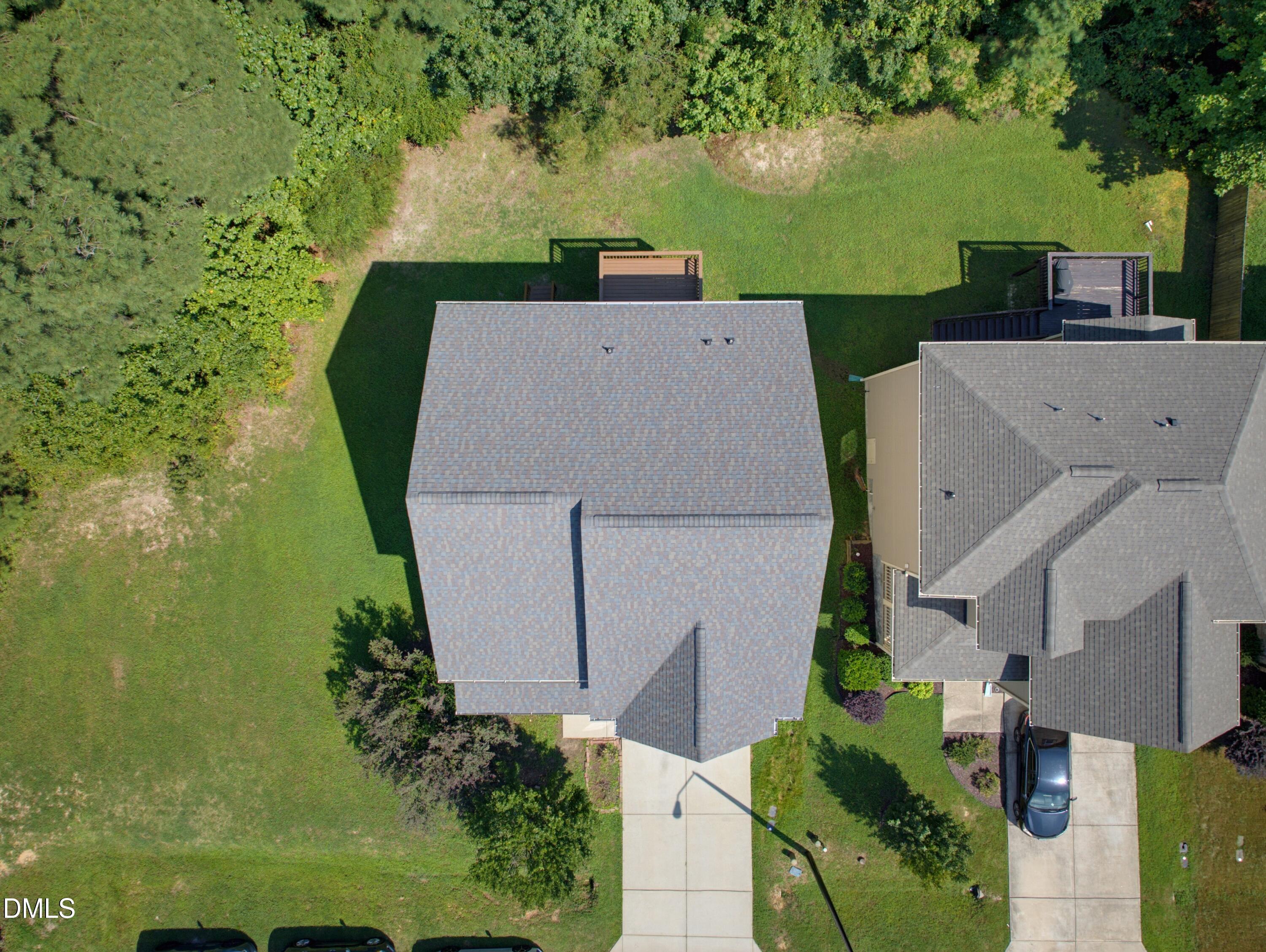 210 Davelyn Court Property Photo 4