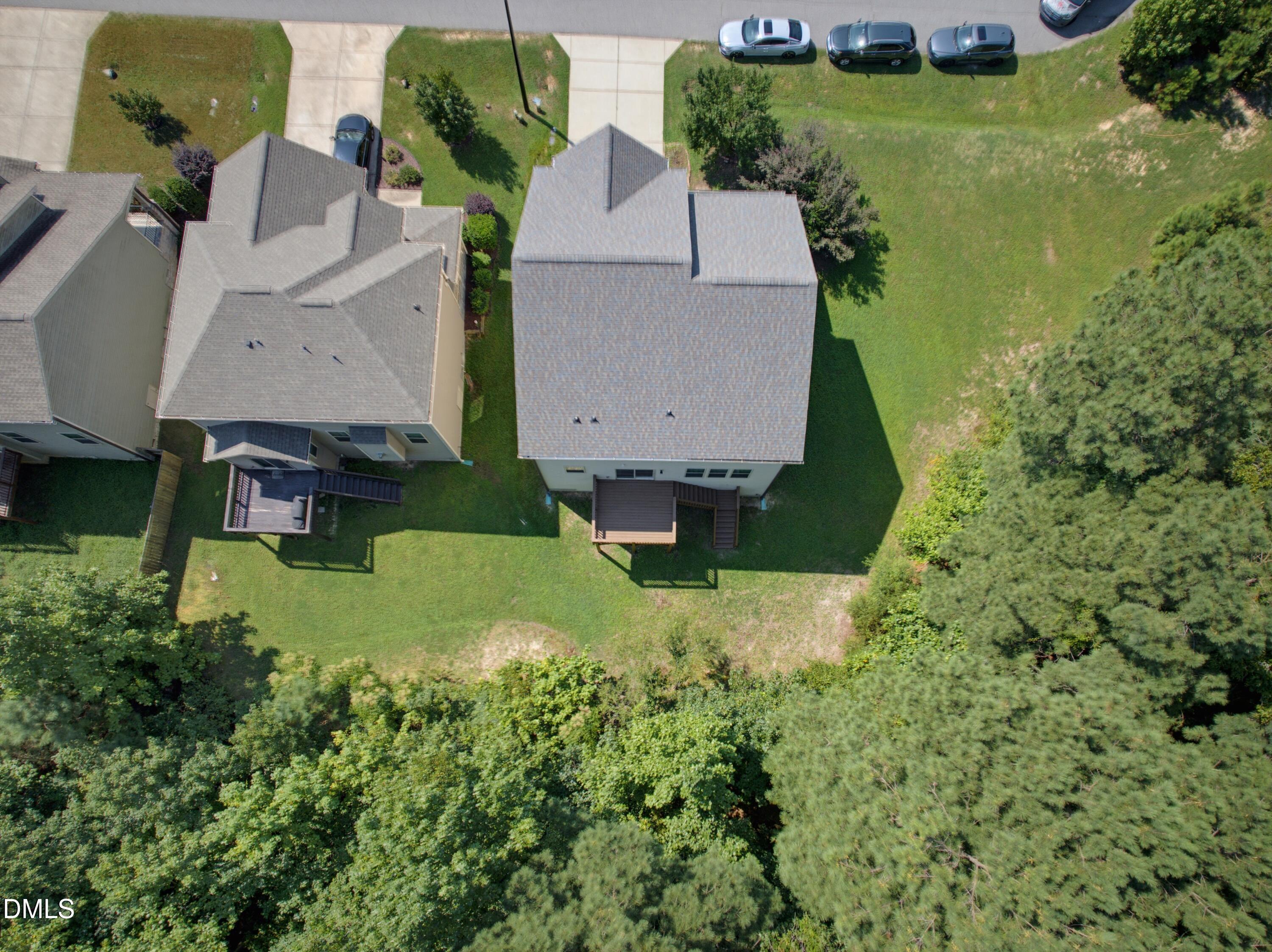 210 Davelyn Court Property Photo 7