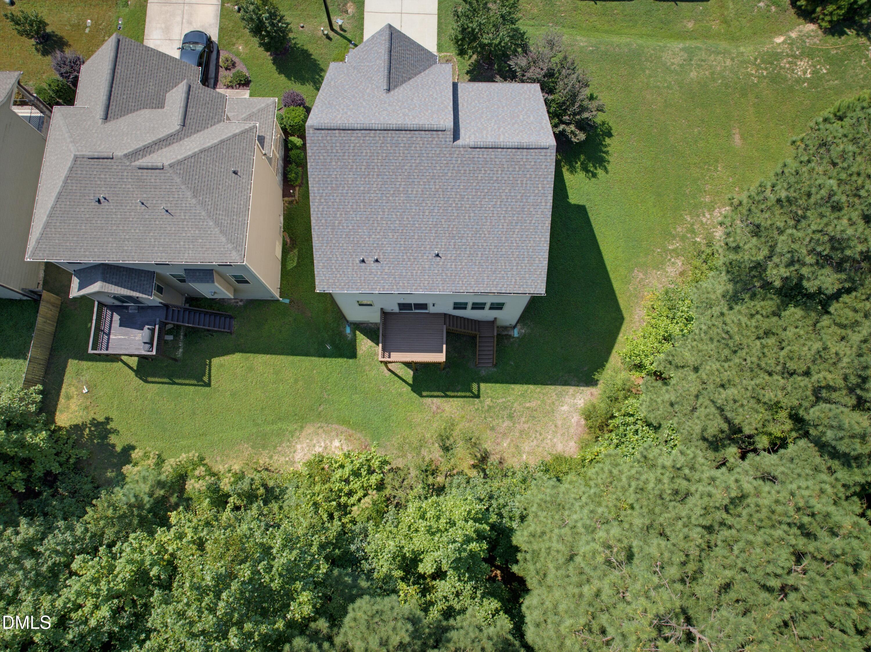 210 Davelyn Court Property Photo 8