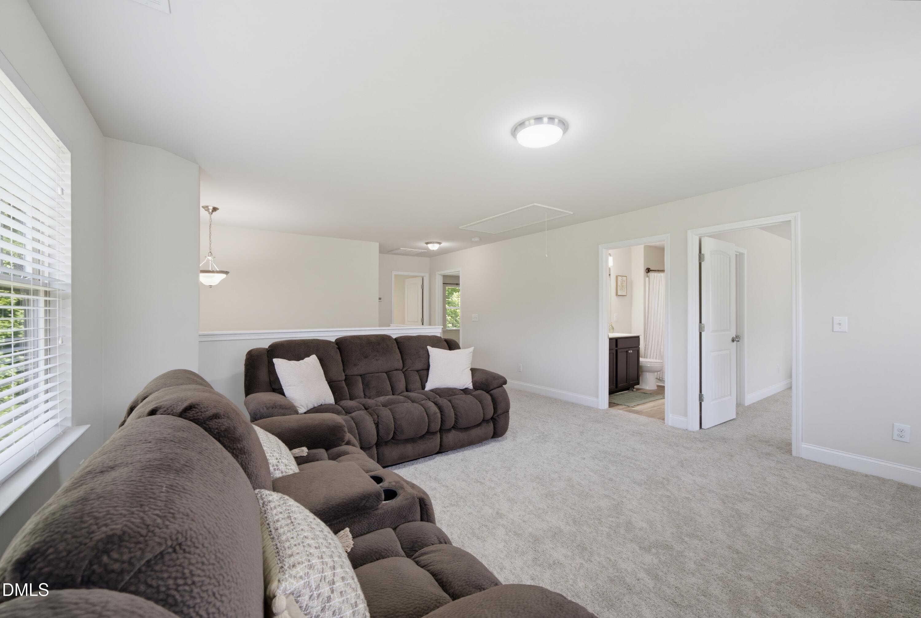 210 Davelyn Court Property Photo 23