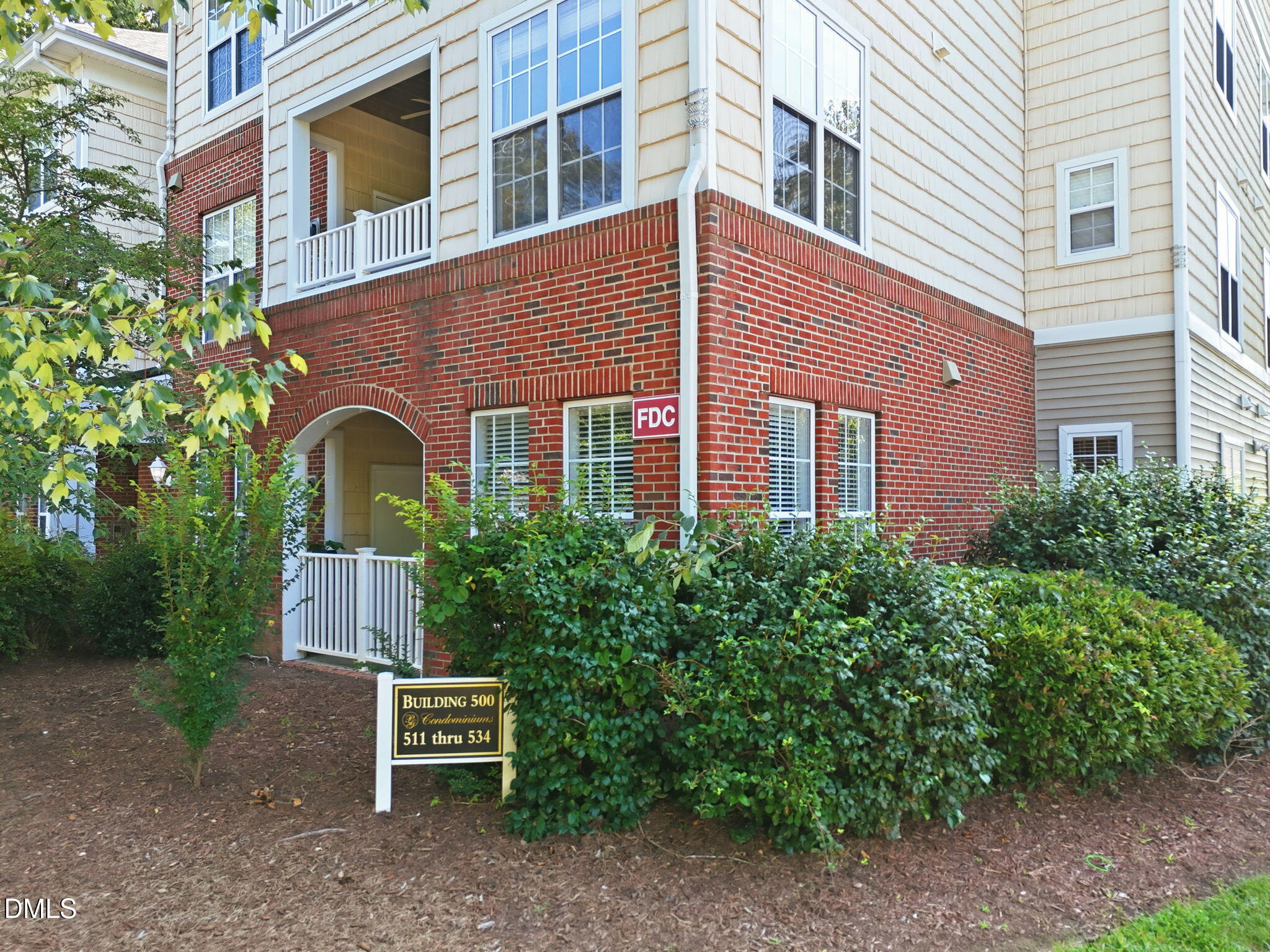 512 Ives Court Property Photo 2