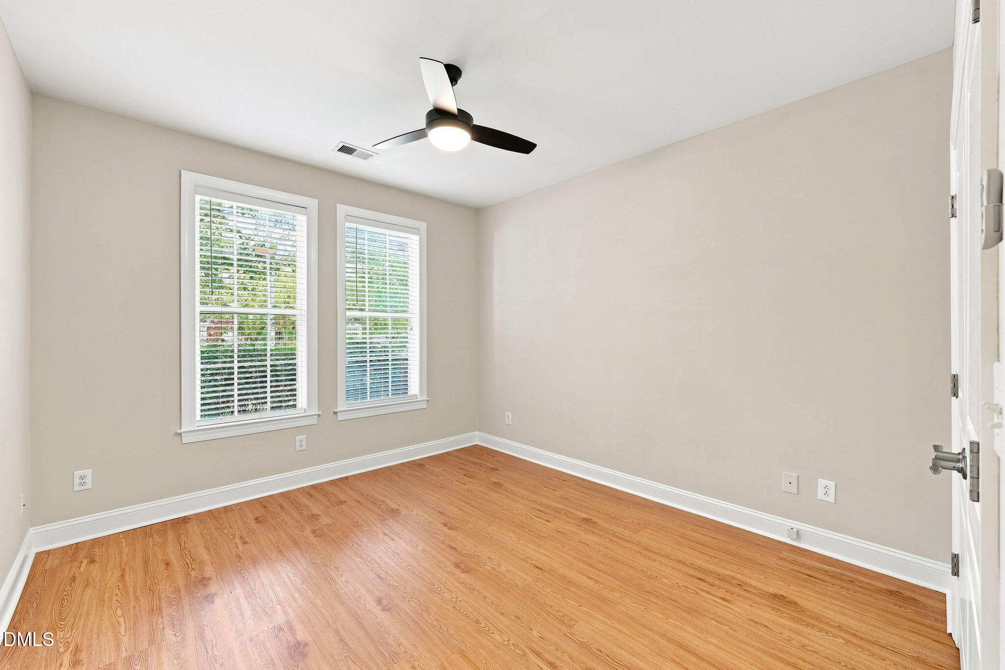 512 Ives Court Property Photo 21