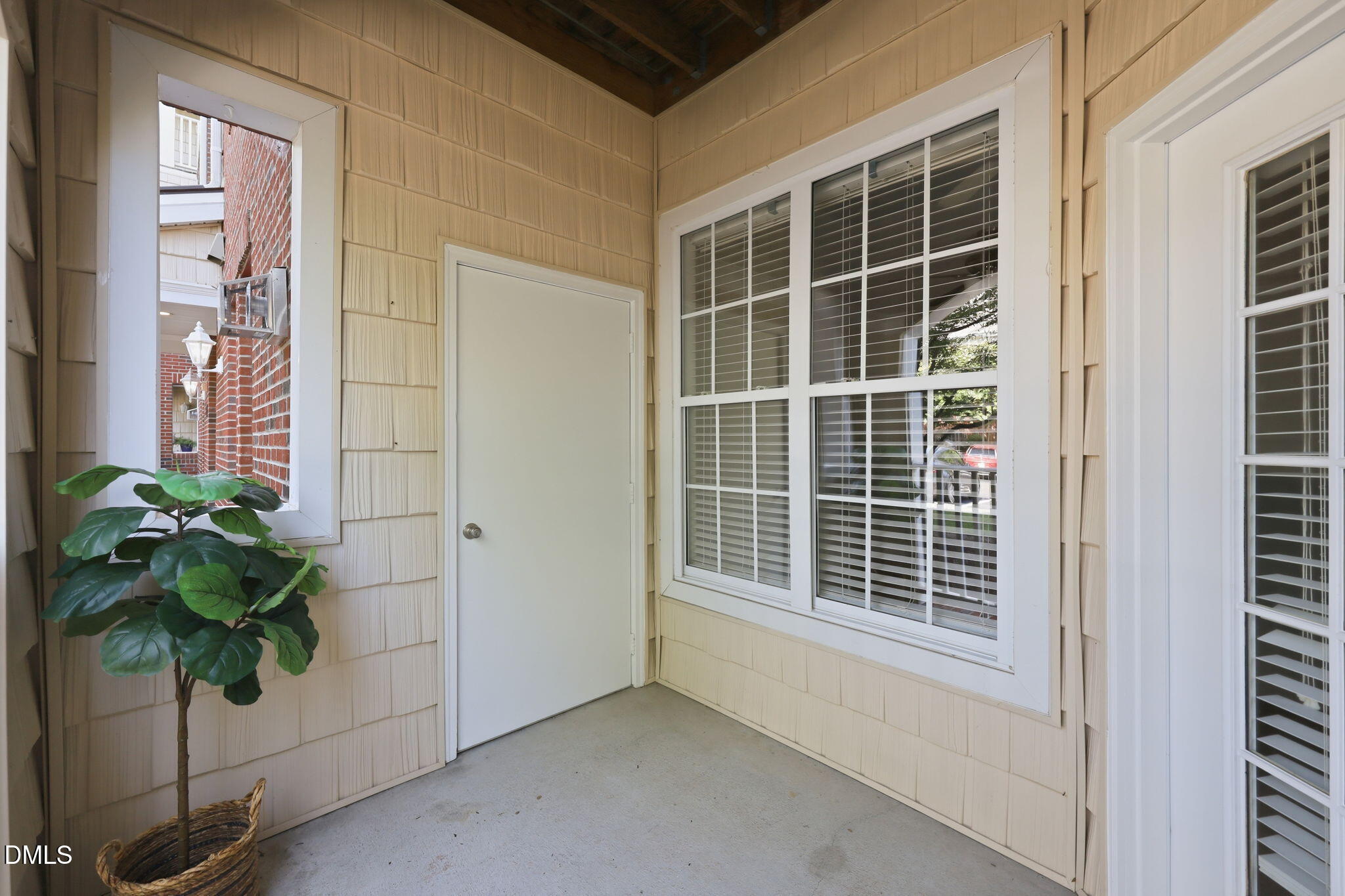 512 Ives Court Property Photo 26