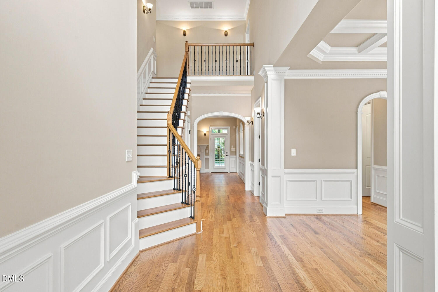 702 Cambridge Hall Loop Property Photo 6