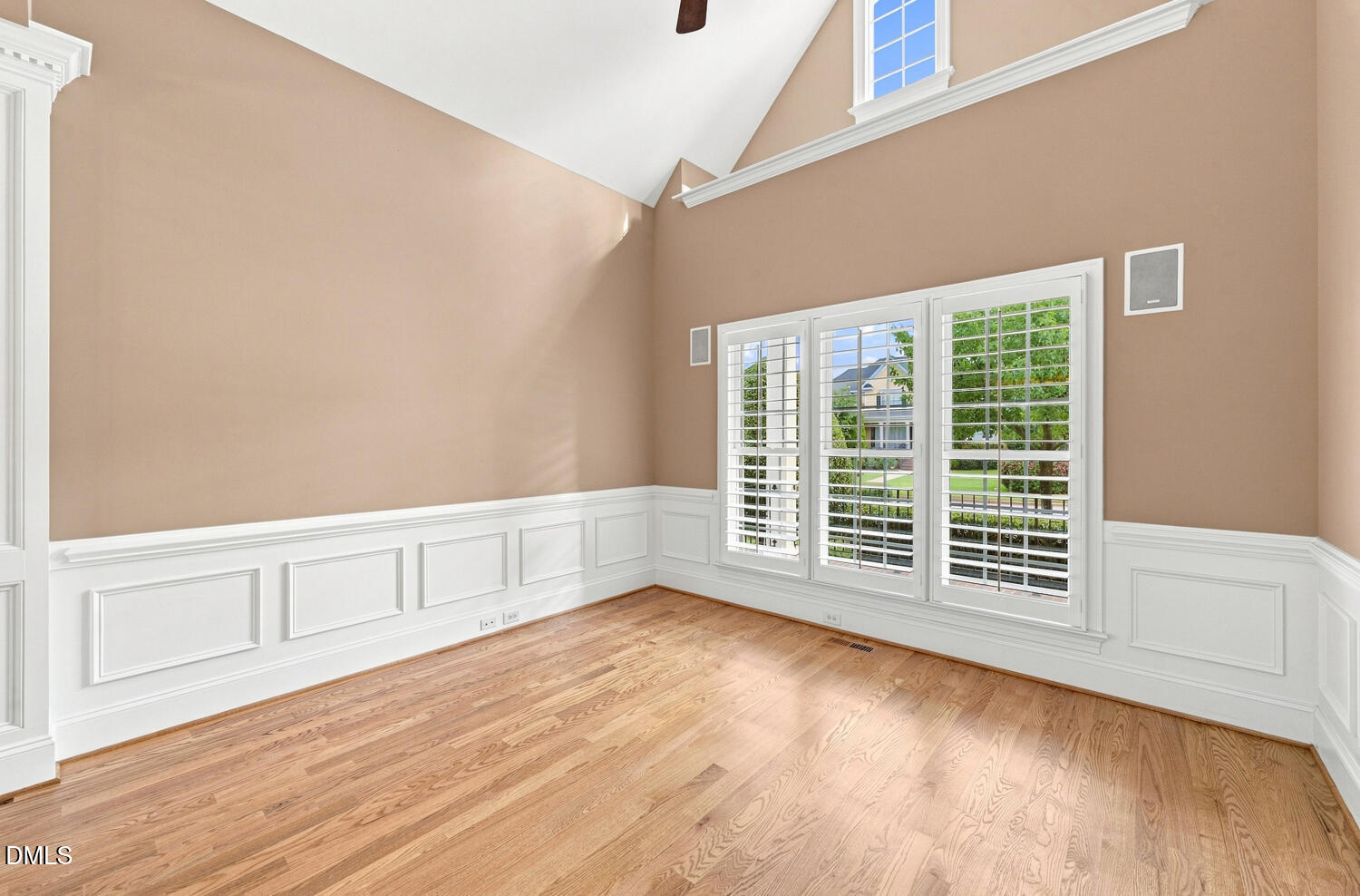 702 Cambridge Hall Loop Property Photo 9