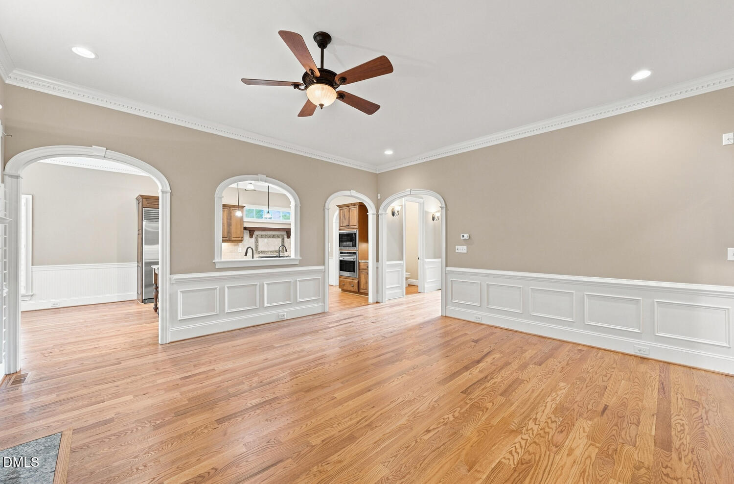 702 Cambridge Hall Loop Property Photo 14