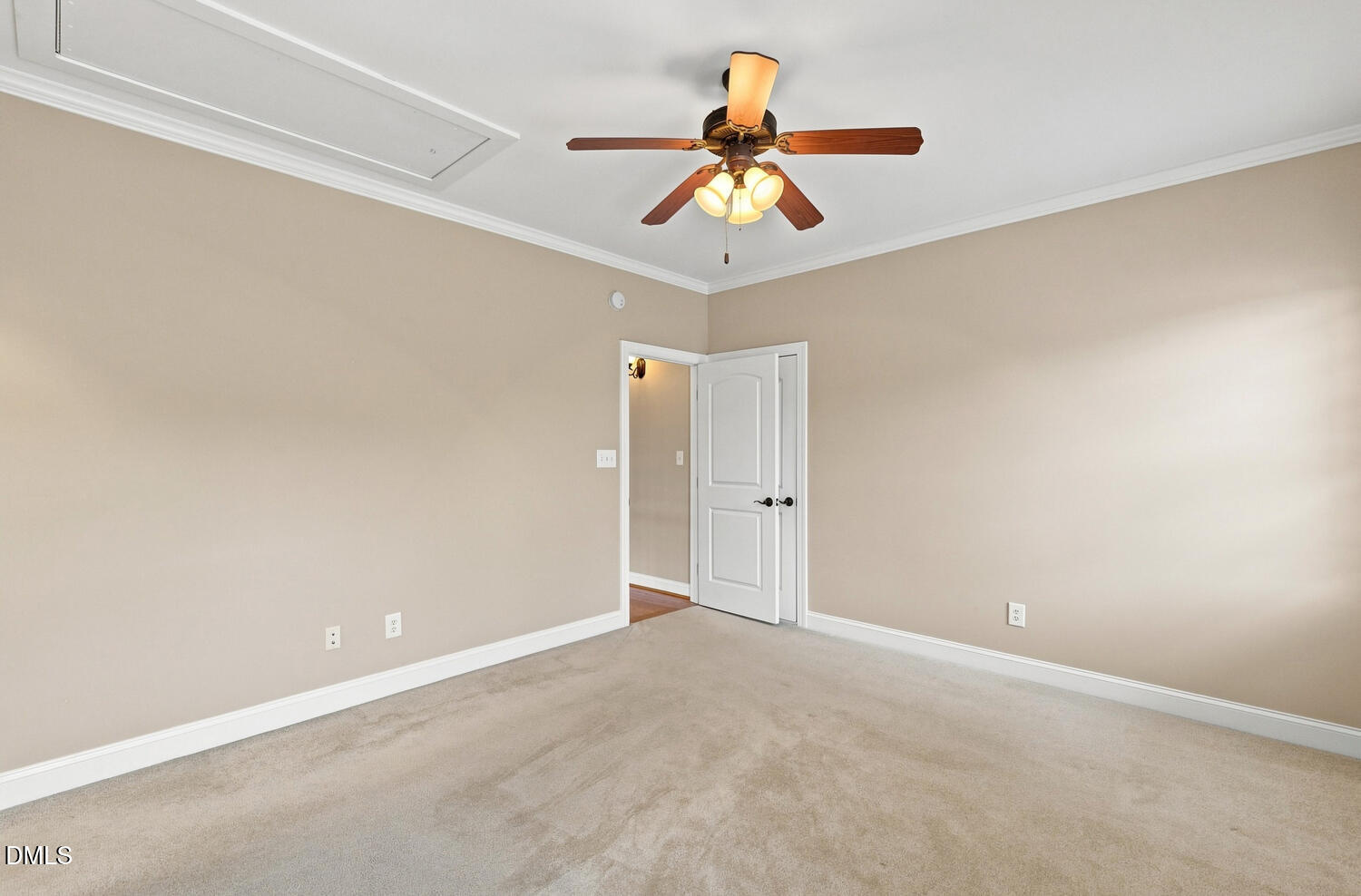 702 Cambridge Hall Loop Property Photo 37