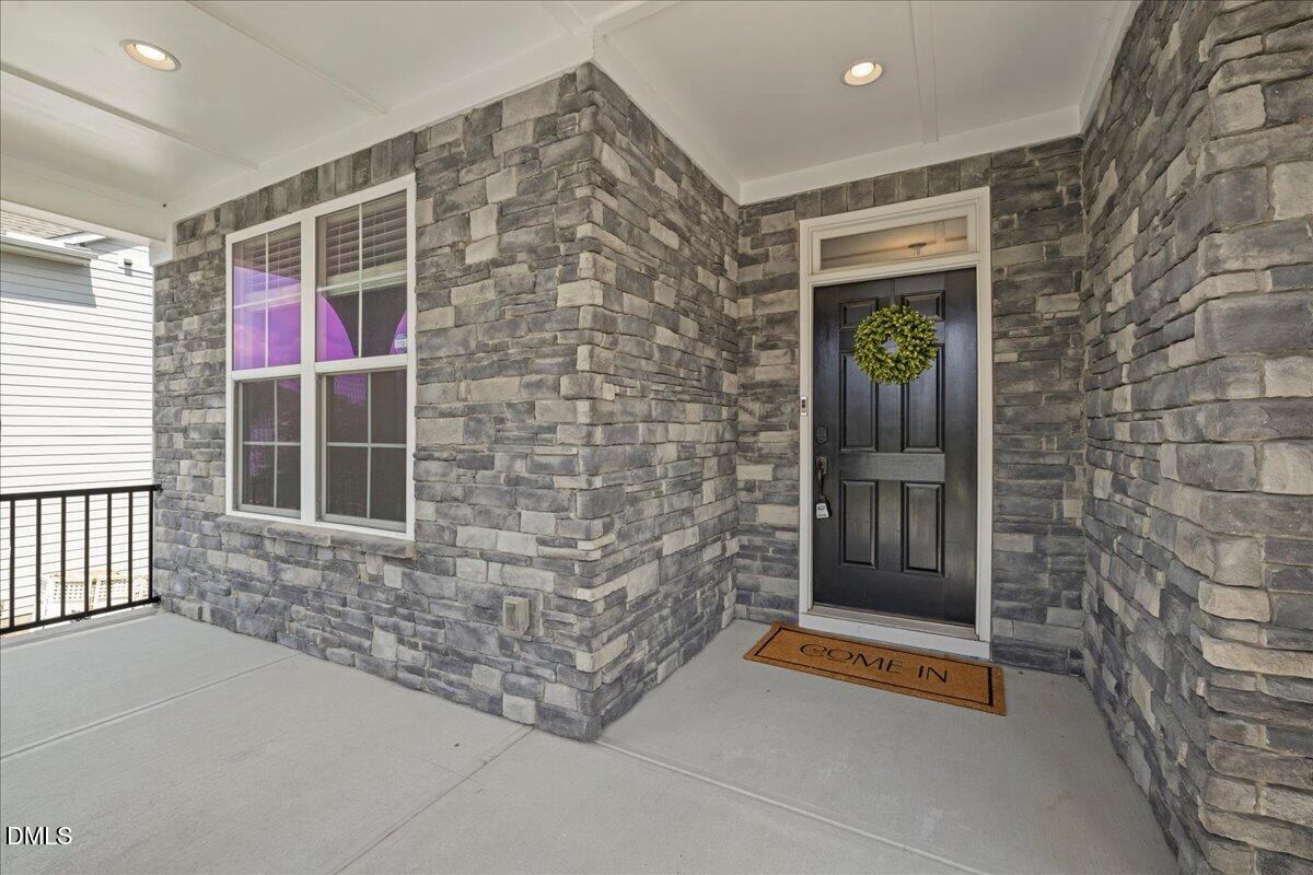 332 White Iris Lp Property Photo 2