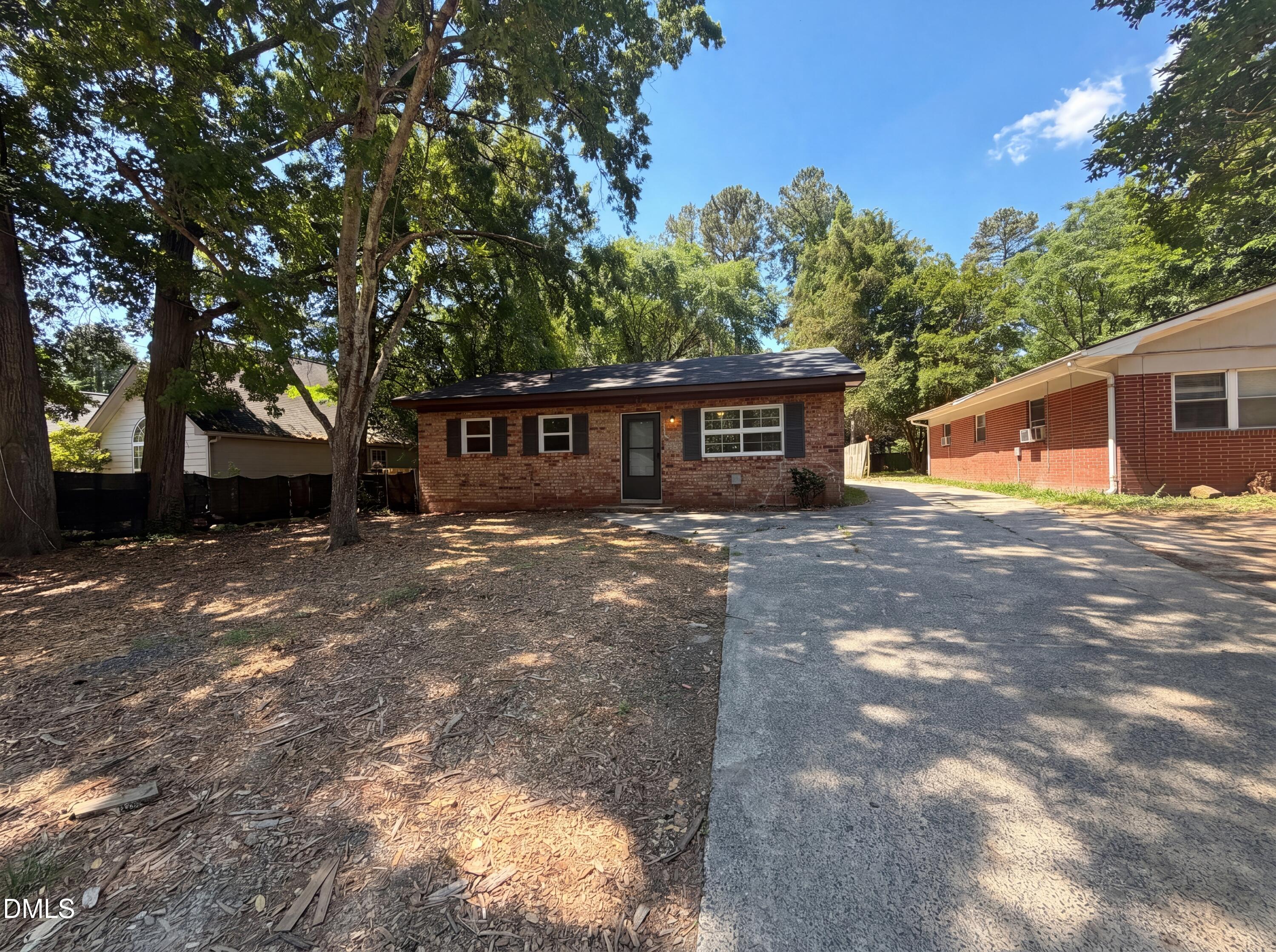 131 W Cornwallis Road Property Photo 2